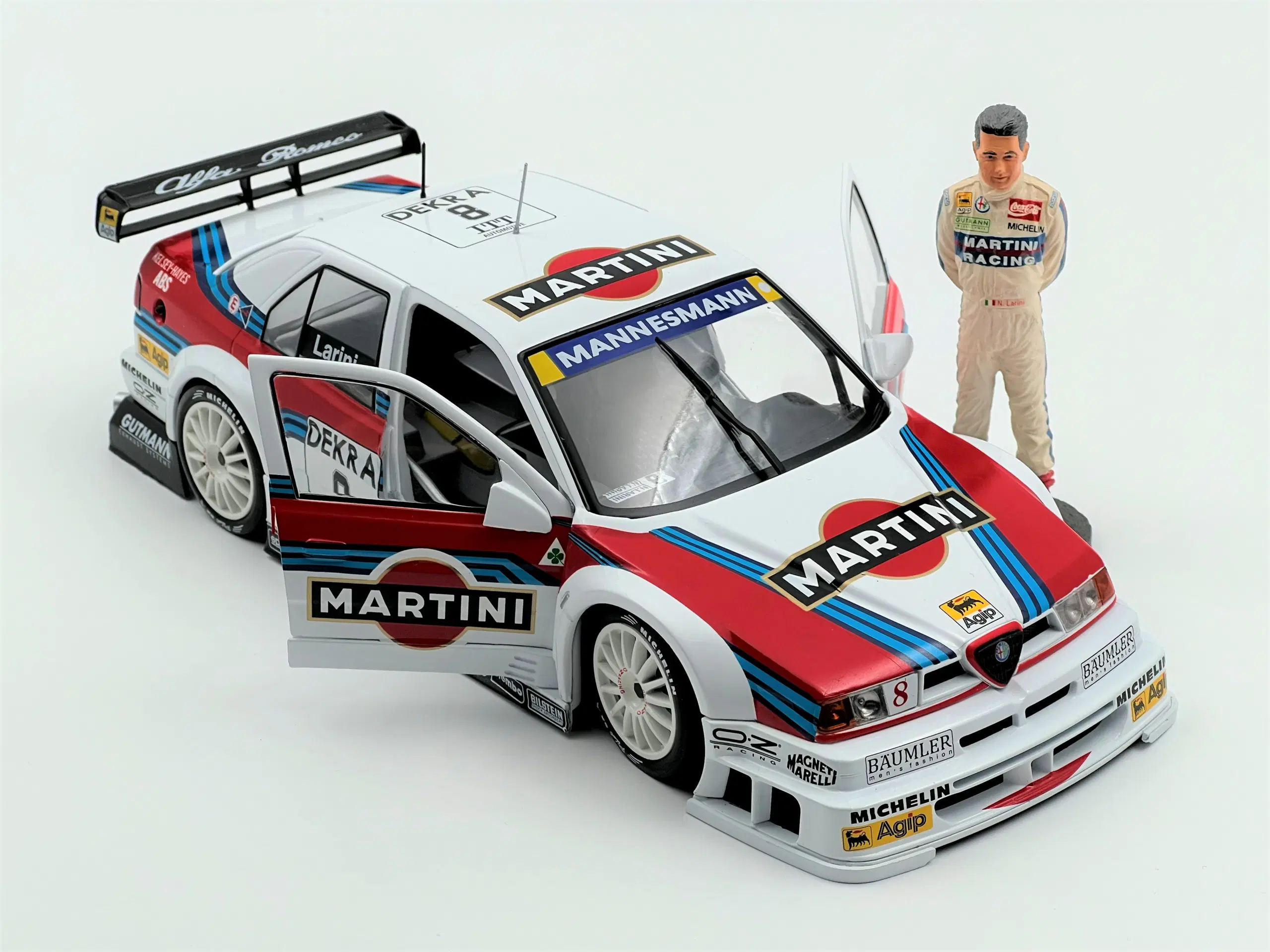 1995 Alfa Romeo 155 V6 Ti DTM #8 med figur 1:18