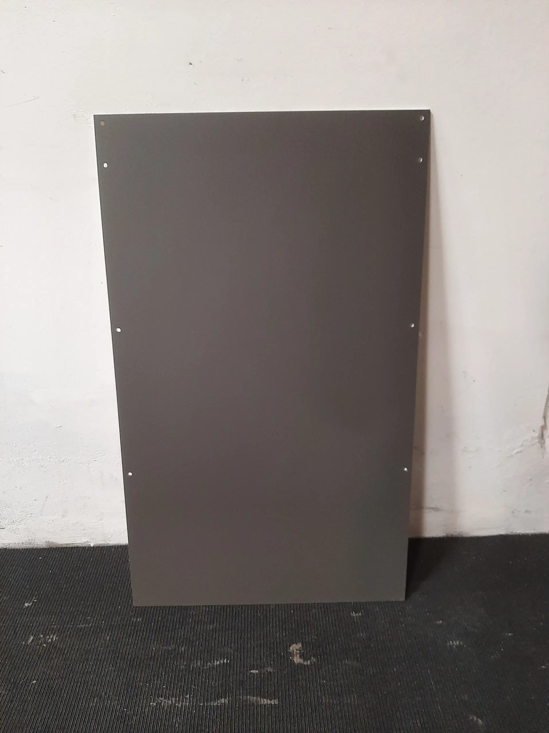 Steni colour facadeplade 595x1000mm mat sn 8008 mørk grå