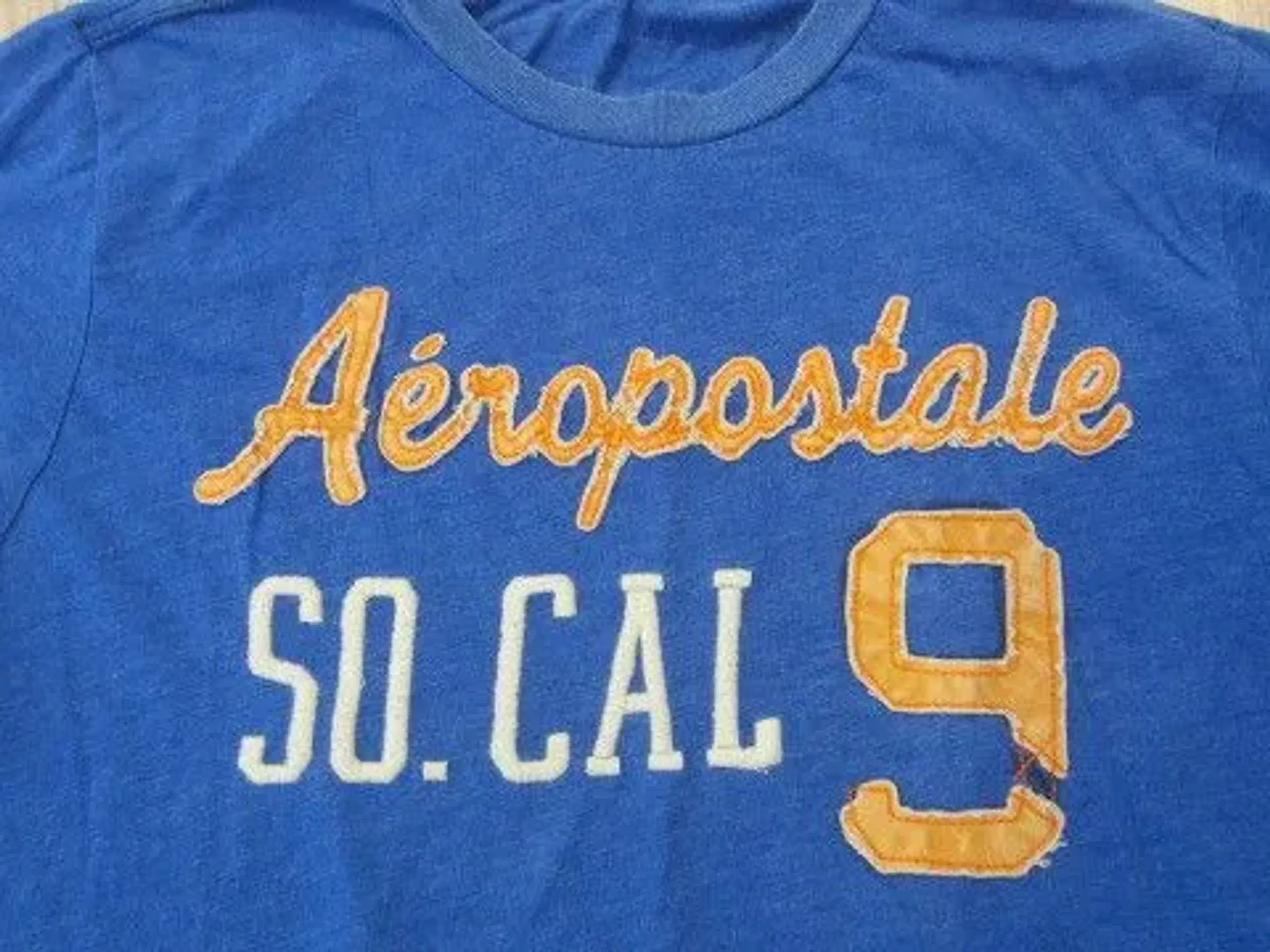 Str M t-shirt fra "Aéropostale"