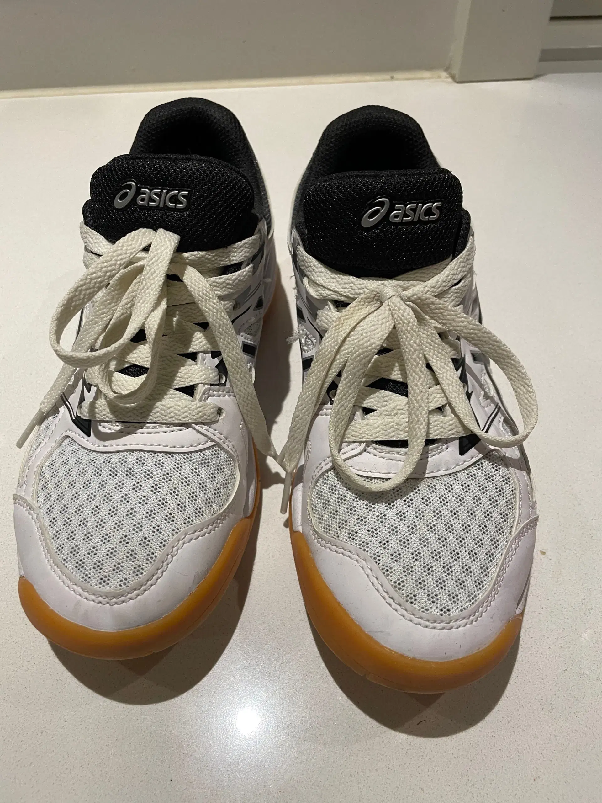 Asics Håndboldsko str 325 og 345