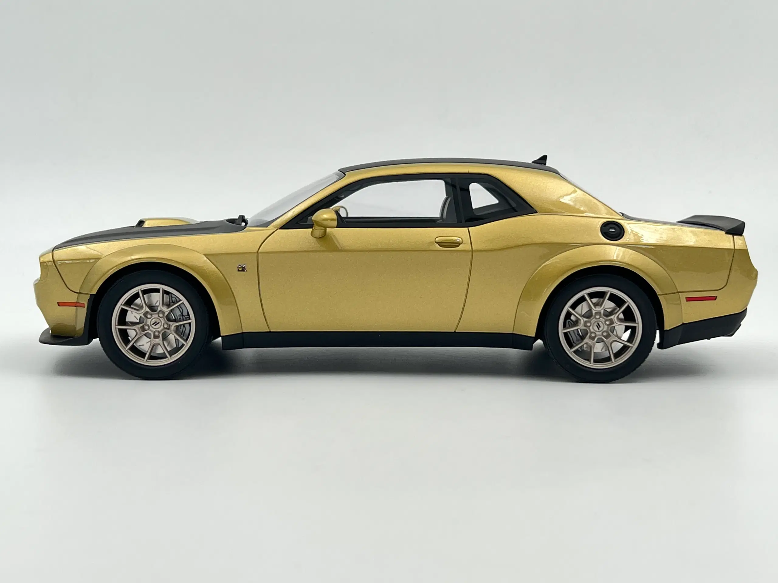 2020 Dodge Challenger R/T Scat Pack - 1:18