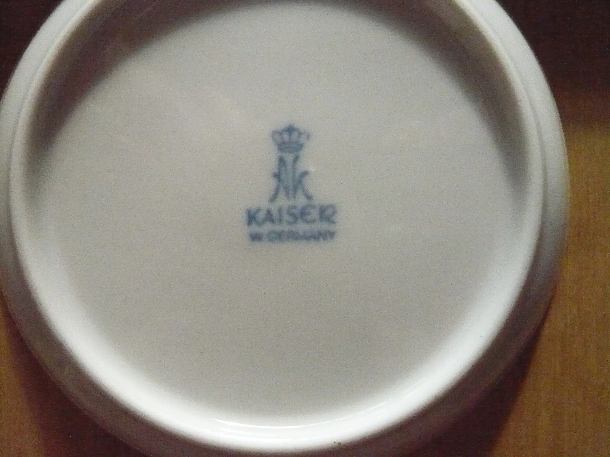 Små platter fra Kaiser - Germany med motiver fra B