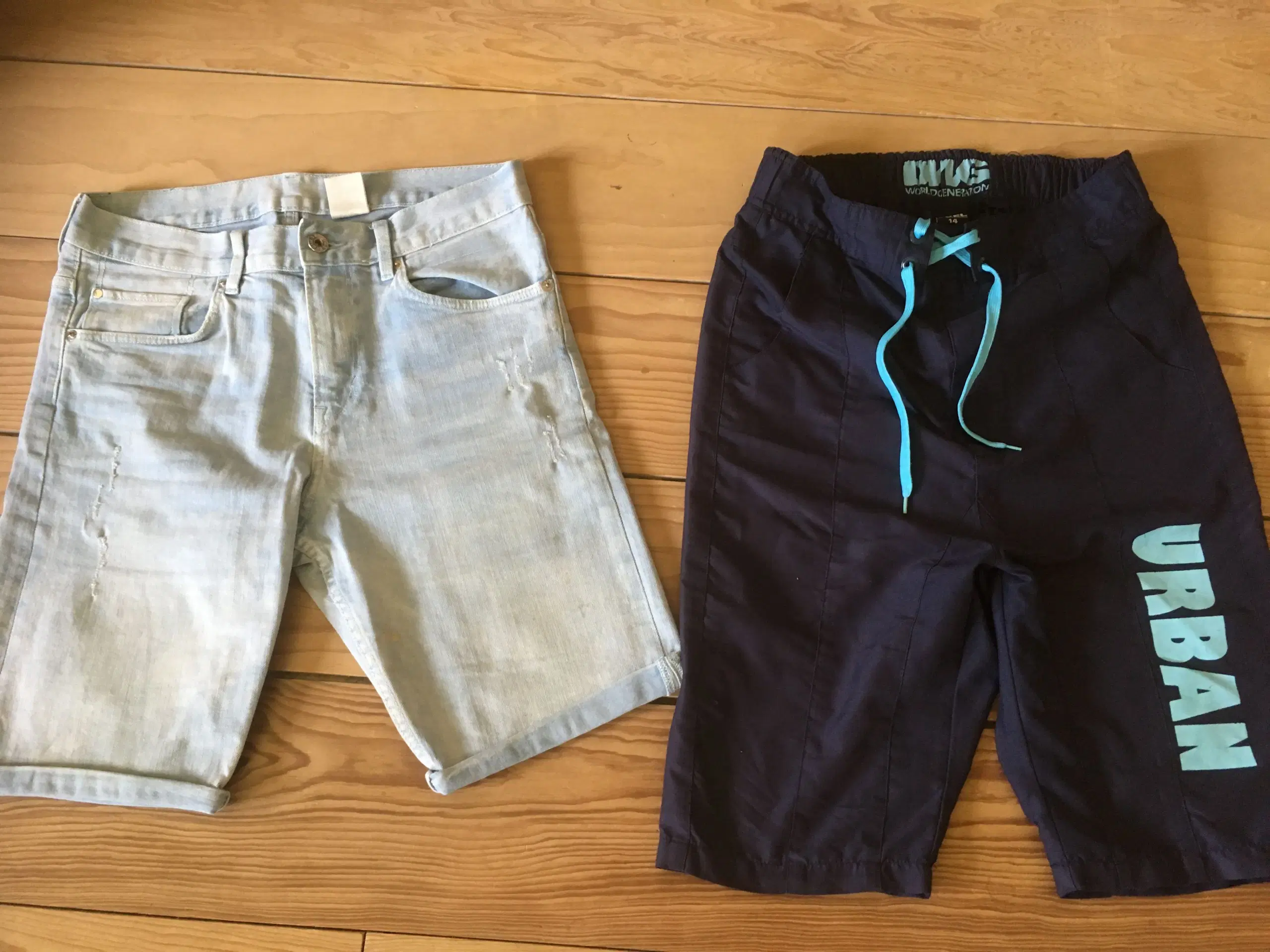 shorts + badeshorts str 12-14 år kr 100 inkl frag