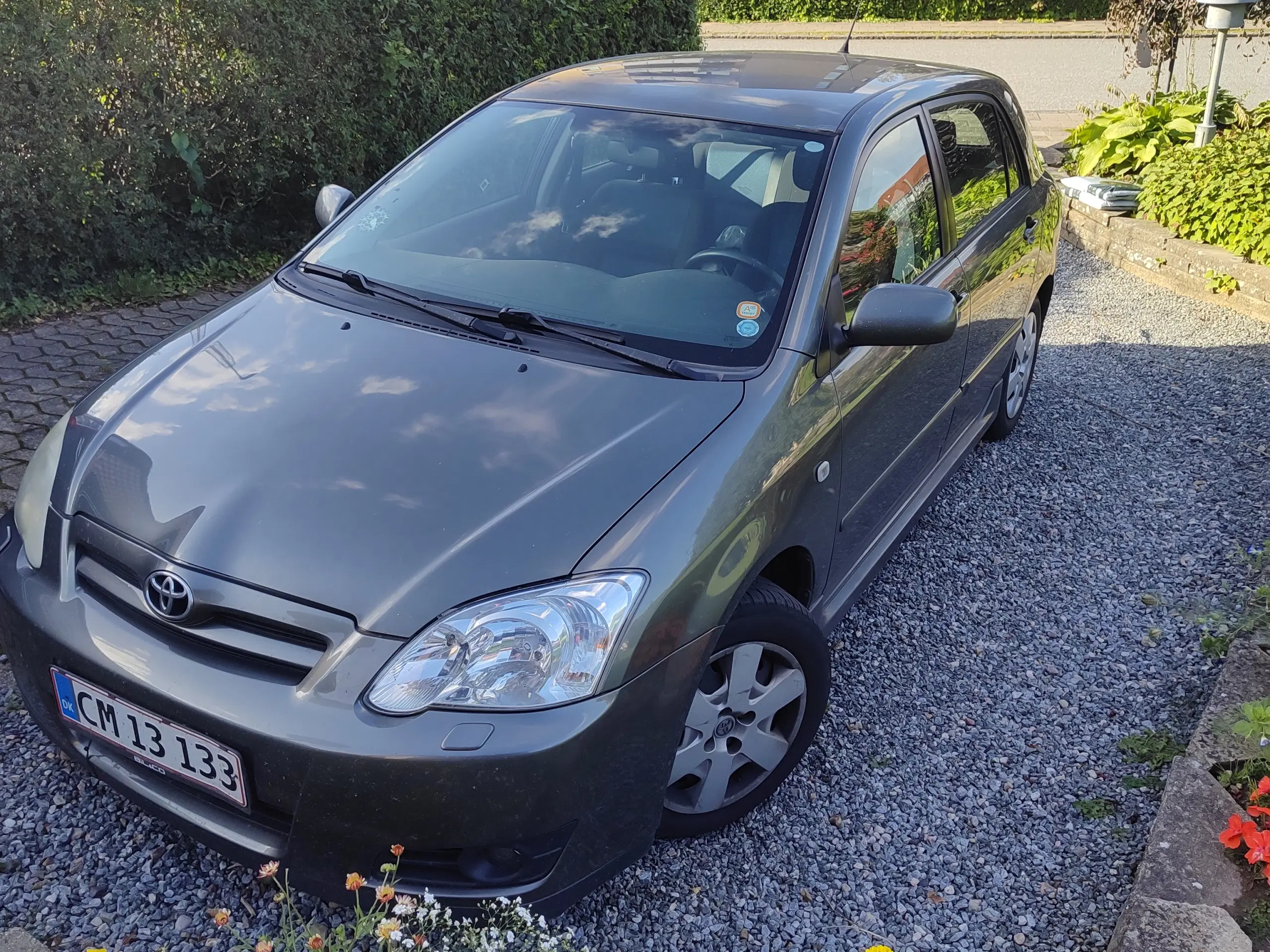 Velkørende Toyota Corolla dirsel