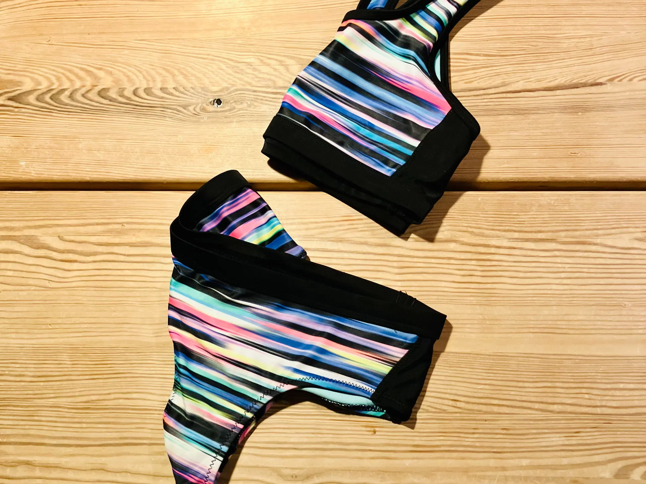 Bikini t piger/Dejlige farver/NSN