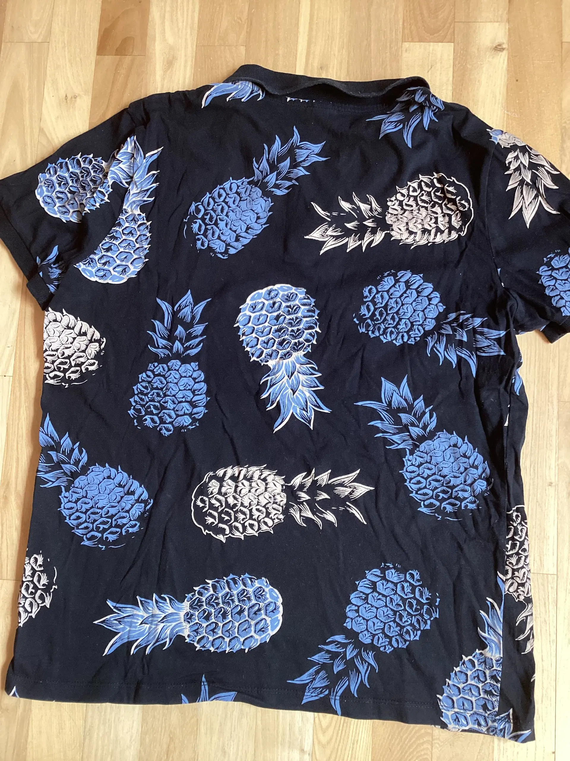 Sort polo T-Shirt med ananas mønster