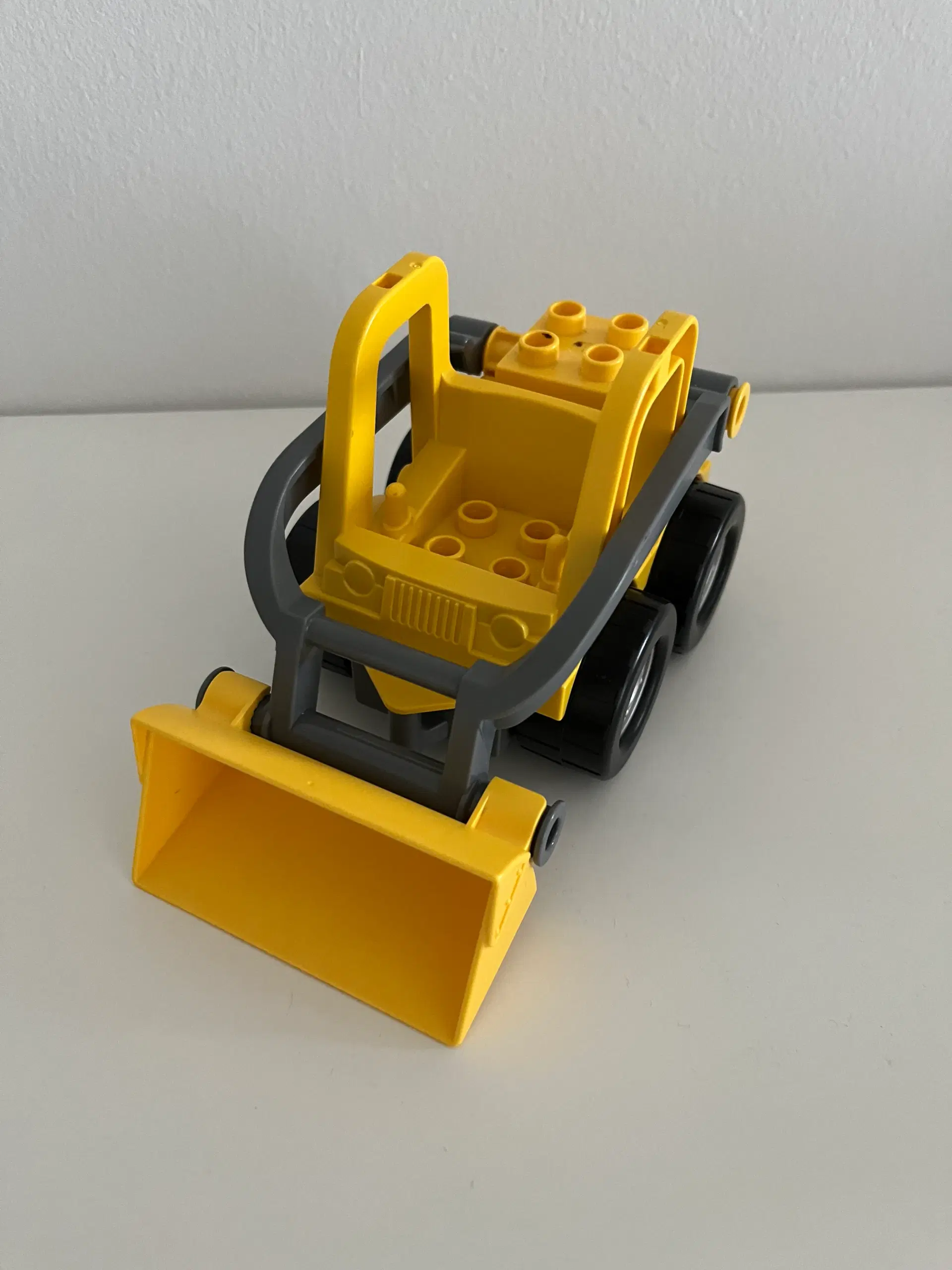 Lego Duplo traktor