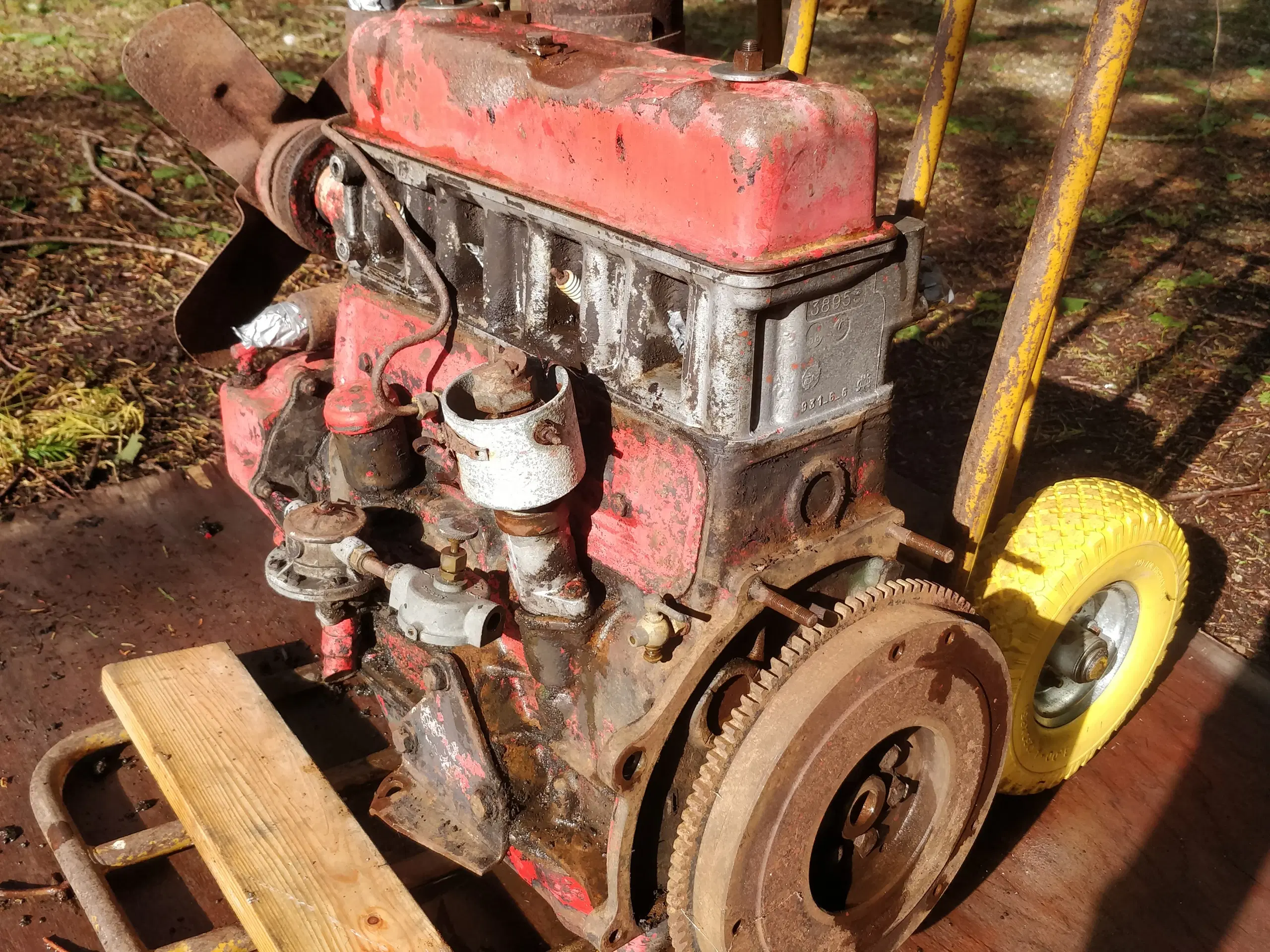 Traktor motor til Massey Harris Pony 4 cylinder .