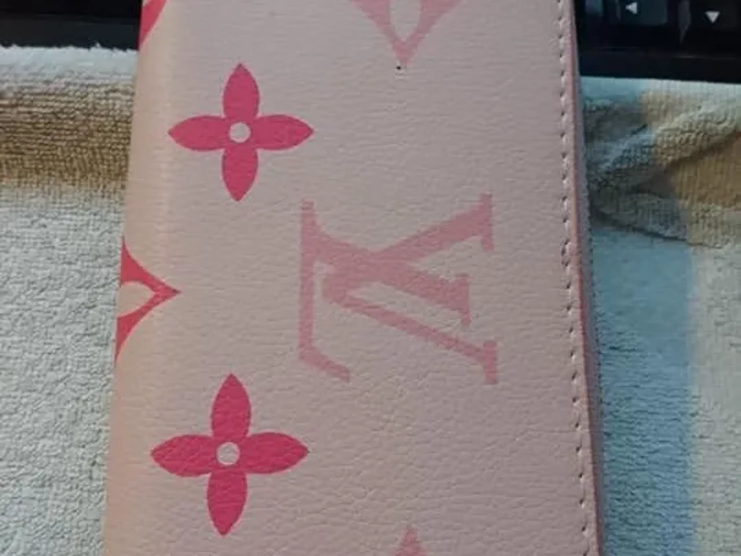 Lv pink pung