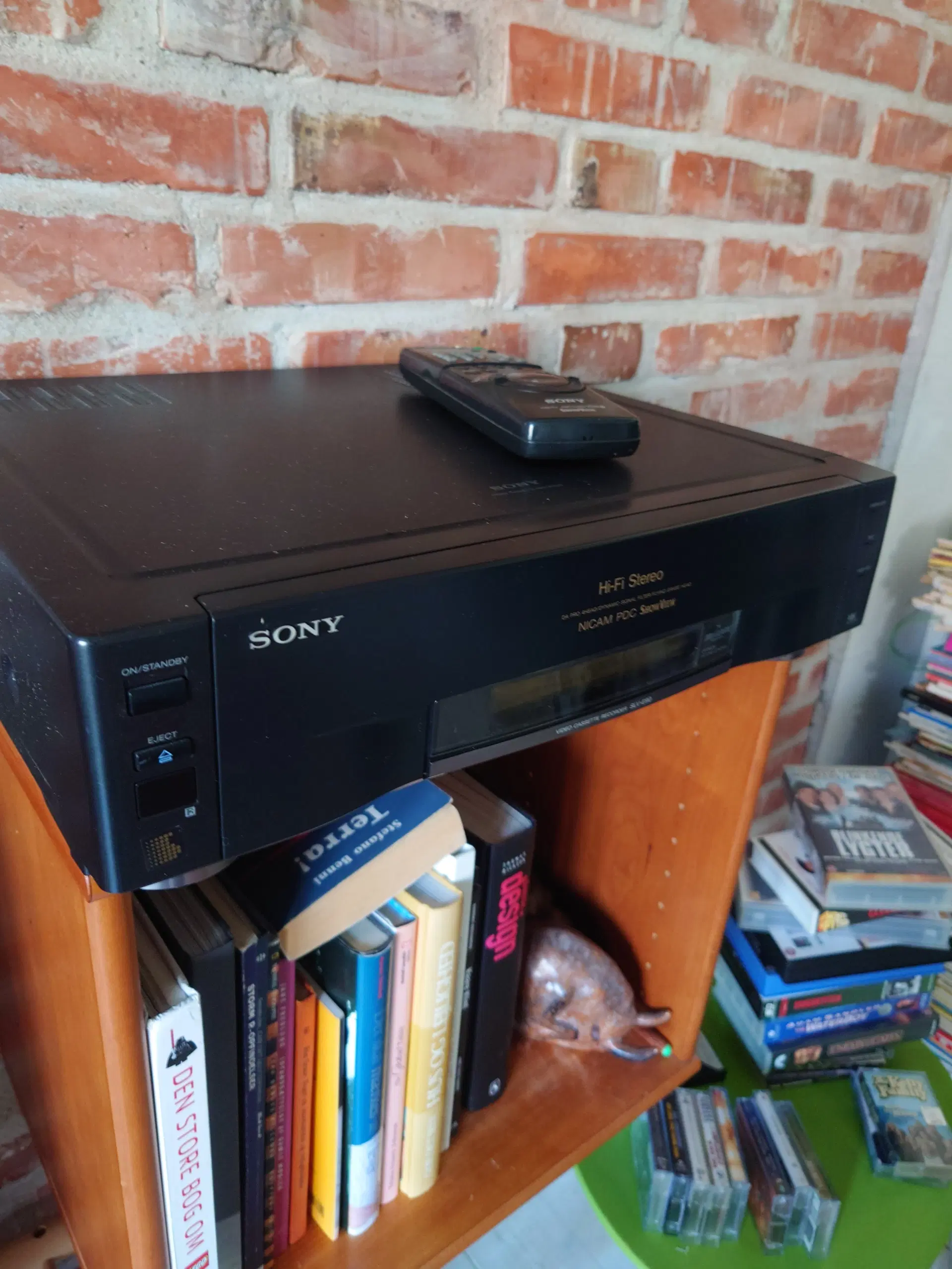 Brugt Sony VHS videoafspiller SLV-E90NC med fjernb