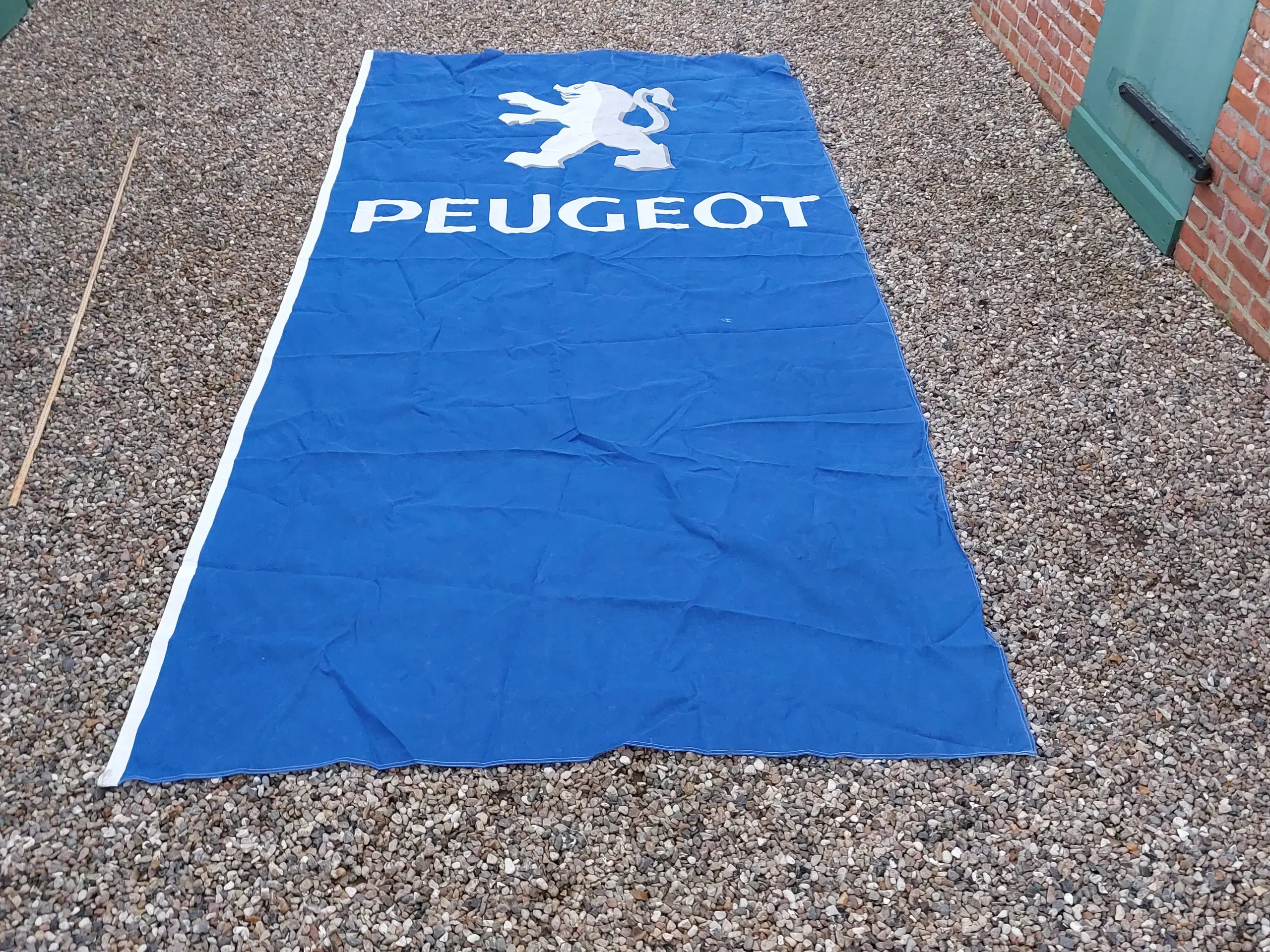 Peugeot Flag