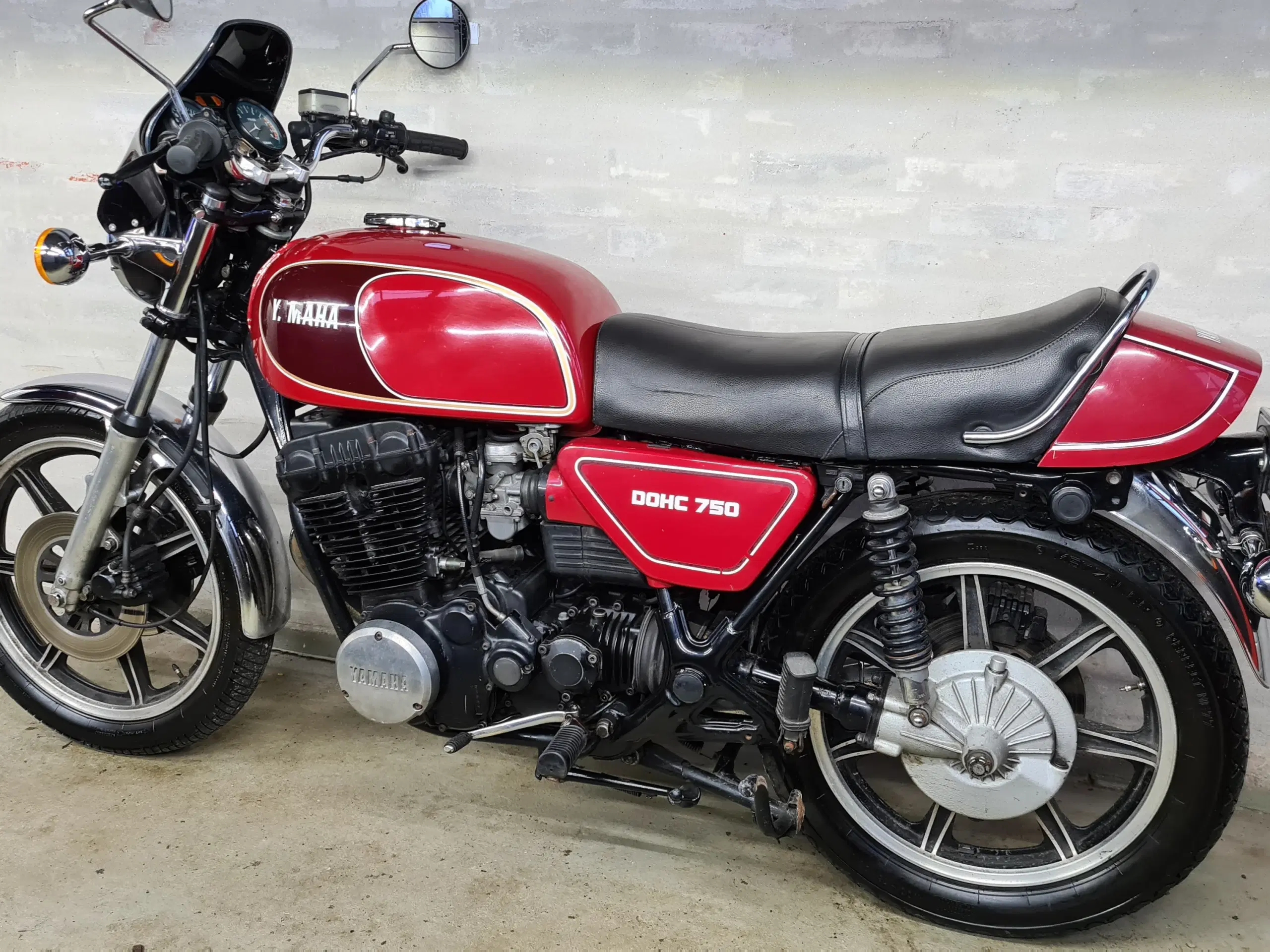 Yamaha XS 750 3Cyl årg 1979