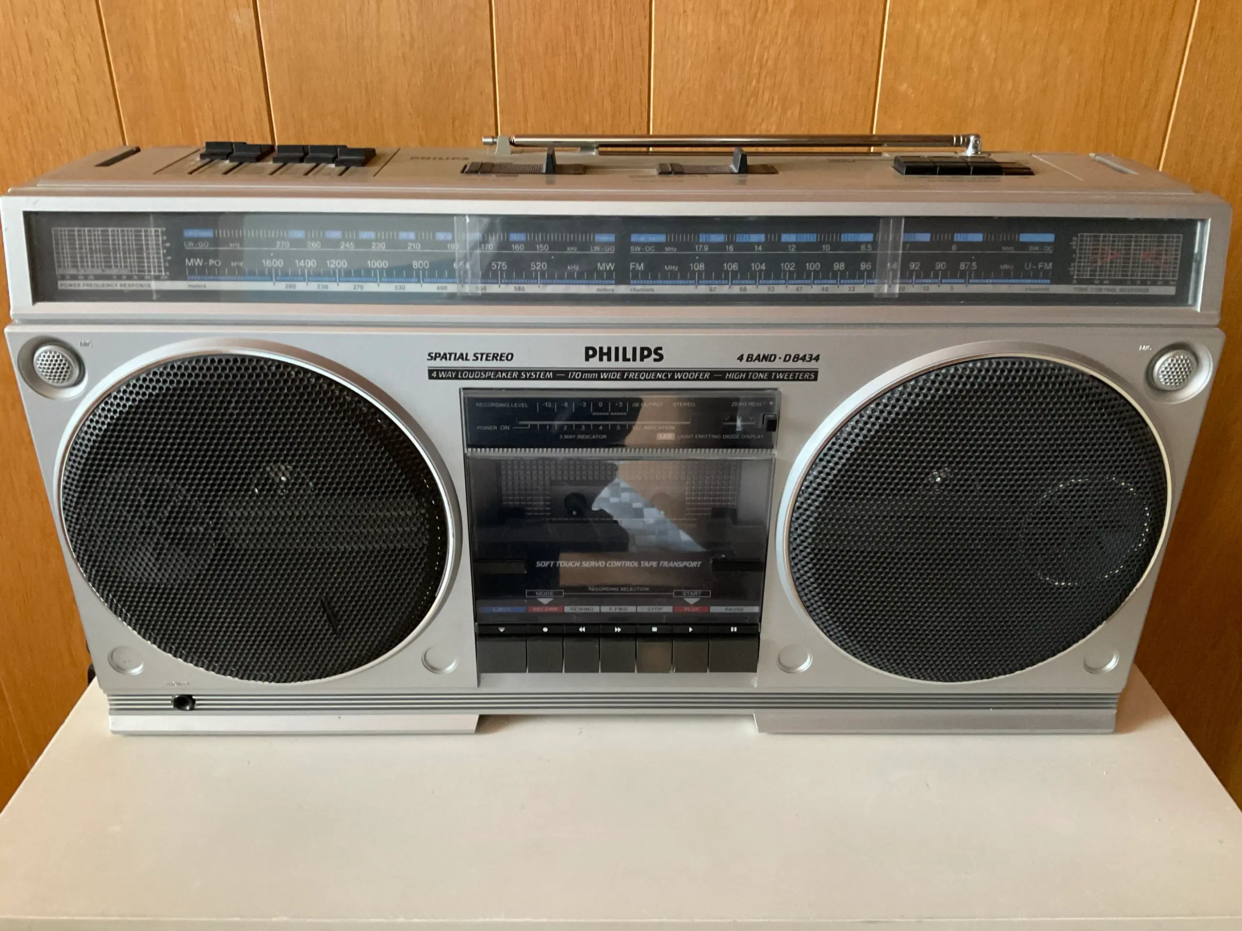 Ghettoblaster Philips D8434 radio rekorder