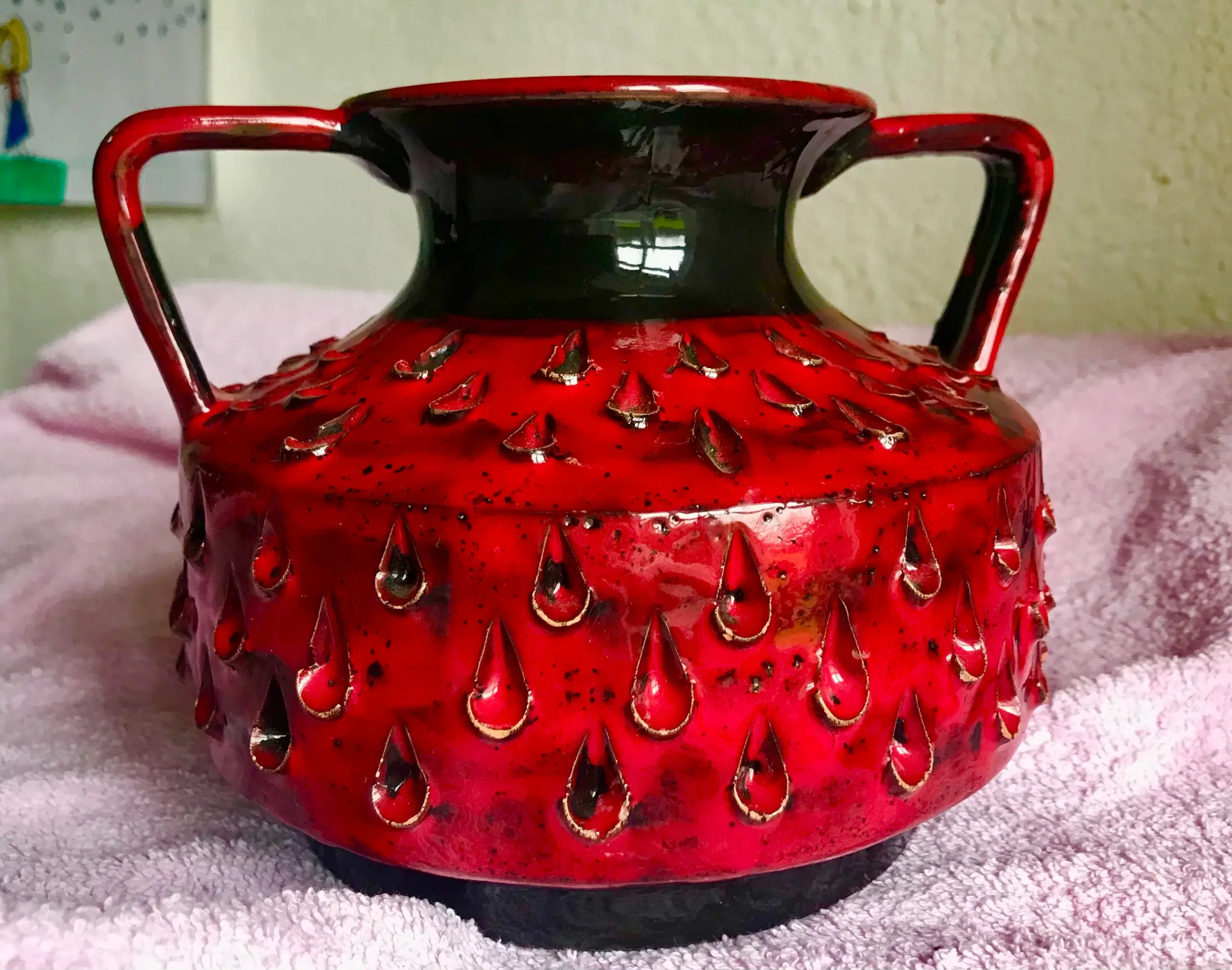 Italiensk “strawberry” keramikvase