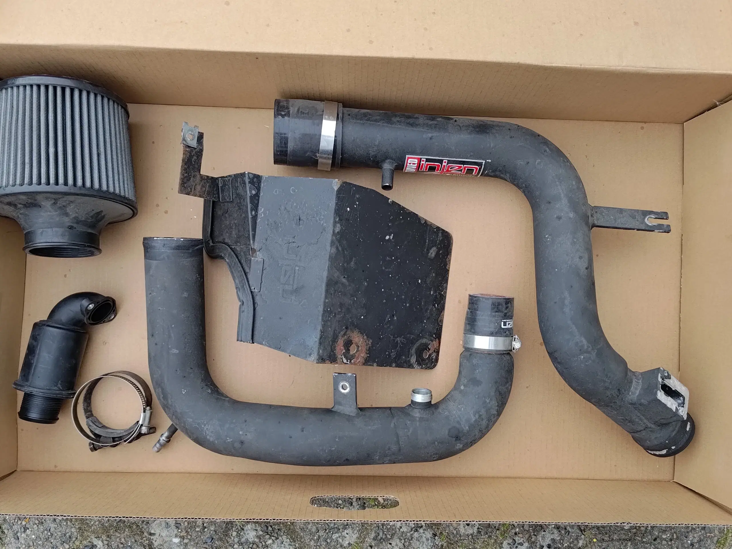 Tuned injen cold air intake - Ford Fiesta