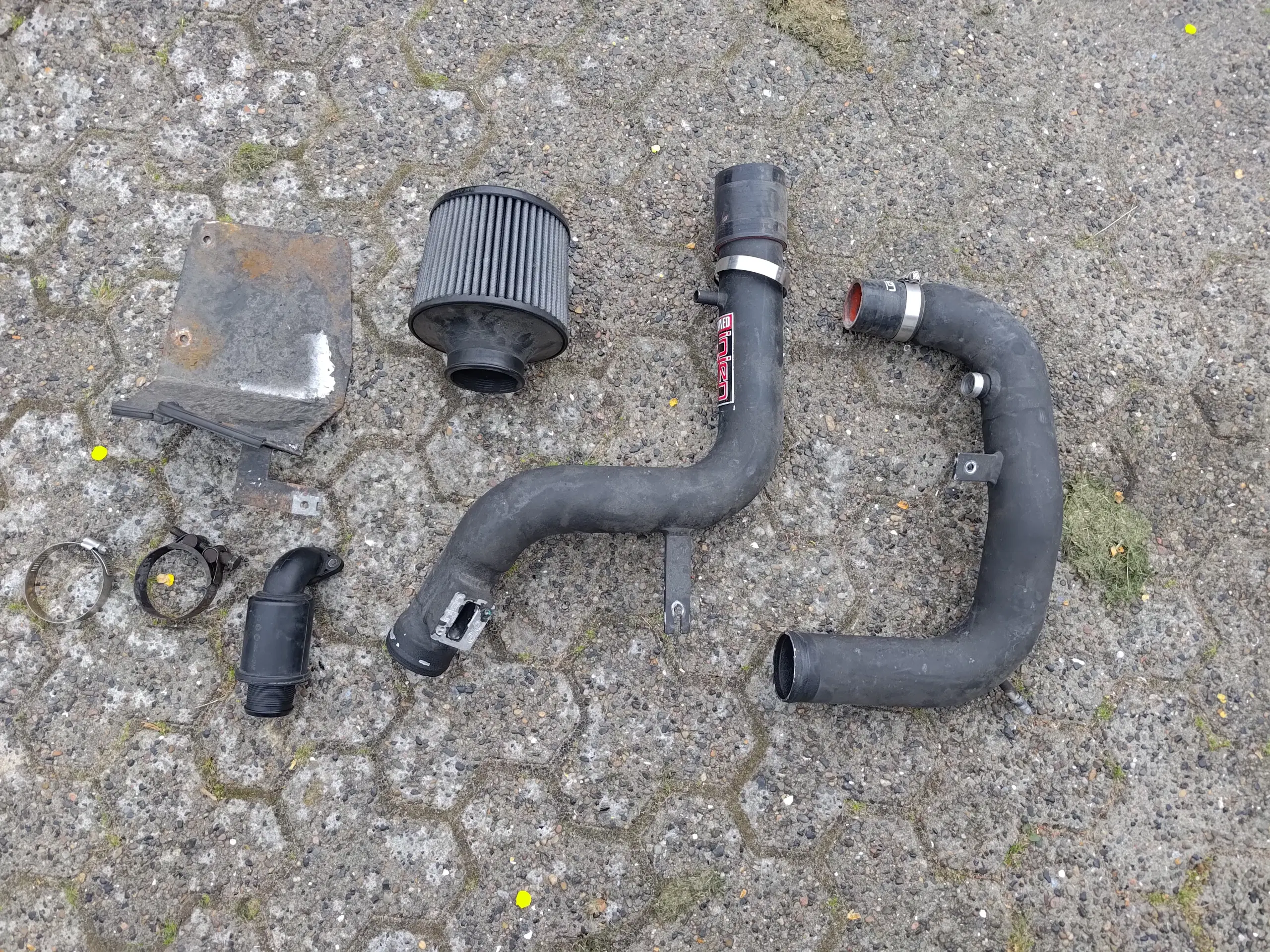 Tuned injen cold air intake - Ford Fiesta