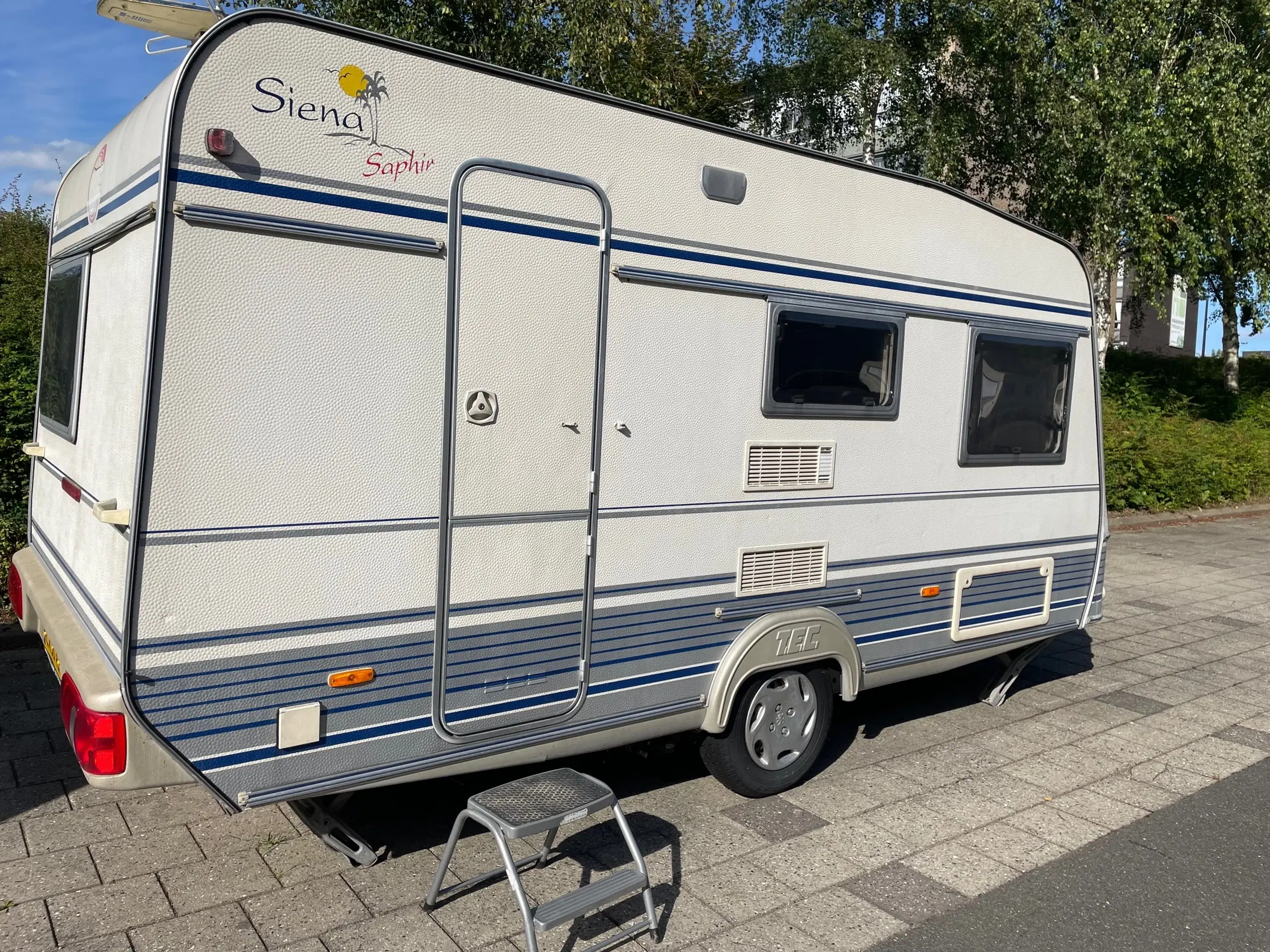 Campingvogn TEC Siena 430 med mover og luftfortelt