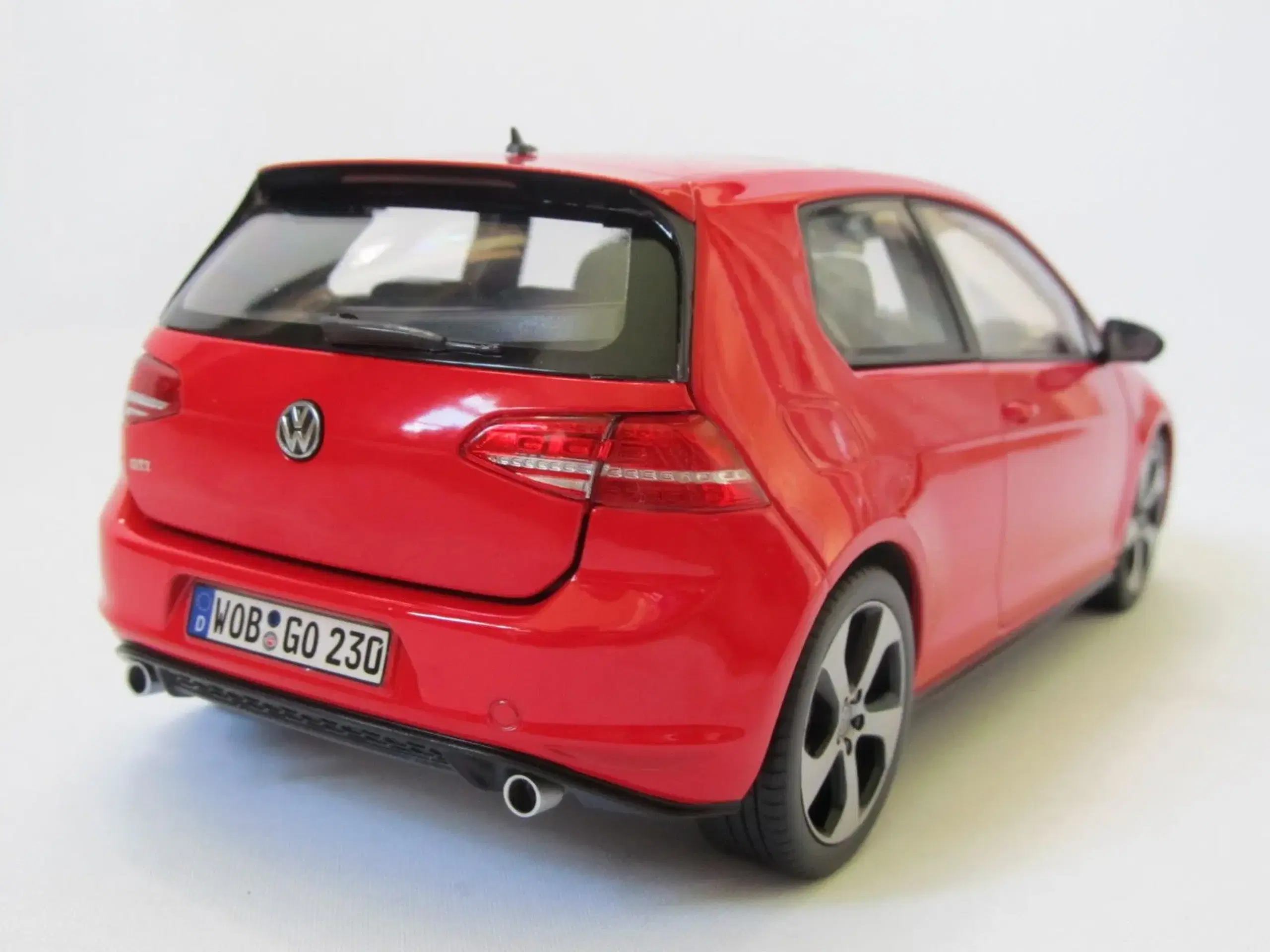 2013 VW Golf 7 GTI 1:18