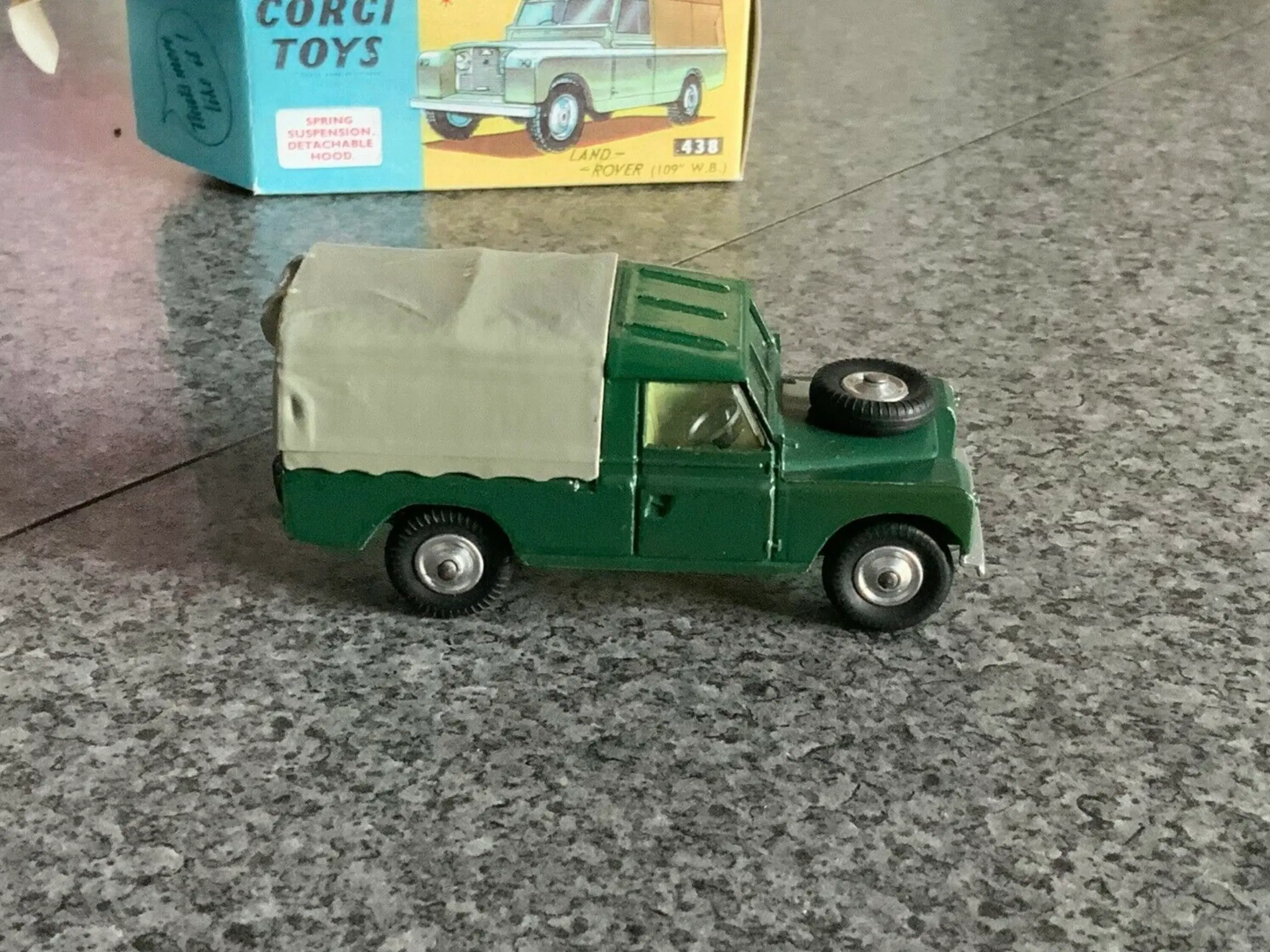 Corgi Toys No 438 Land Rover 109 WB