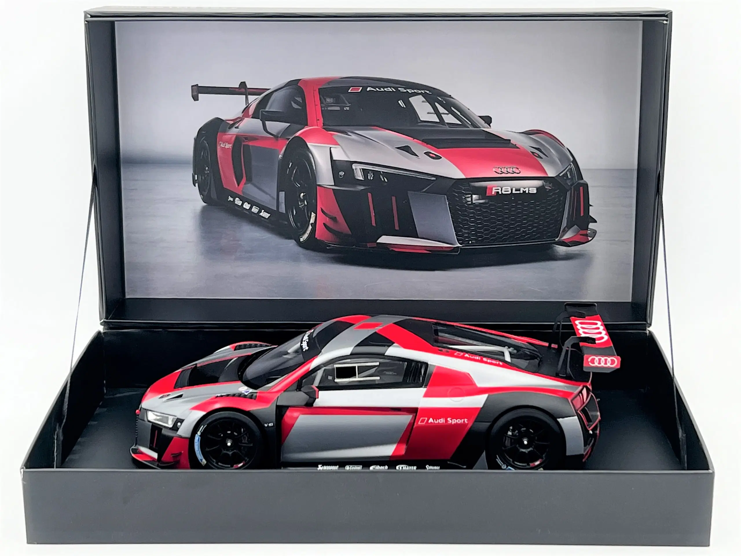 2017 Audi R8 LMS Presentation - SPARK - 1:18