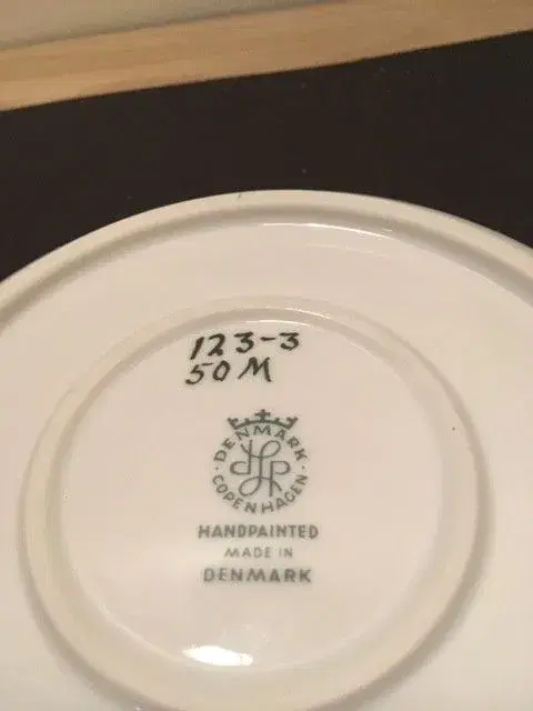 Fad med blå blomster Lyngby Porcelæn nr 123-3