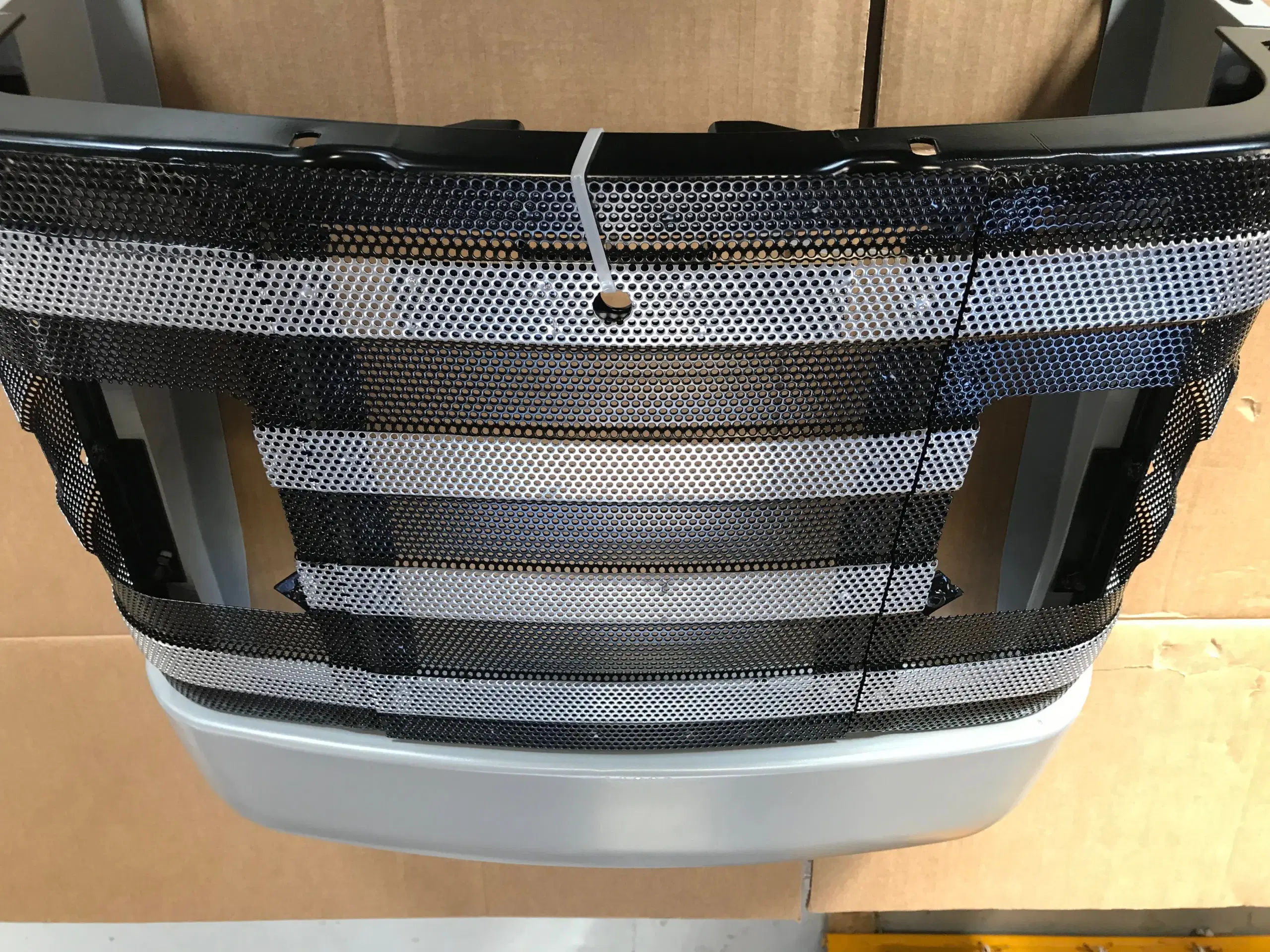 Frontgrill MF135