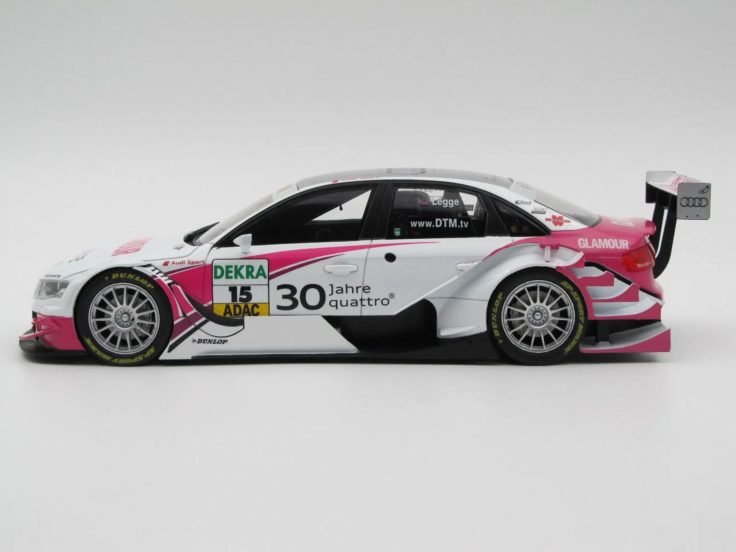 2010 Audi A4 DTM #15 1:18  Driver: Katherine Legge