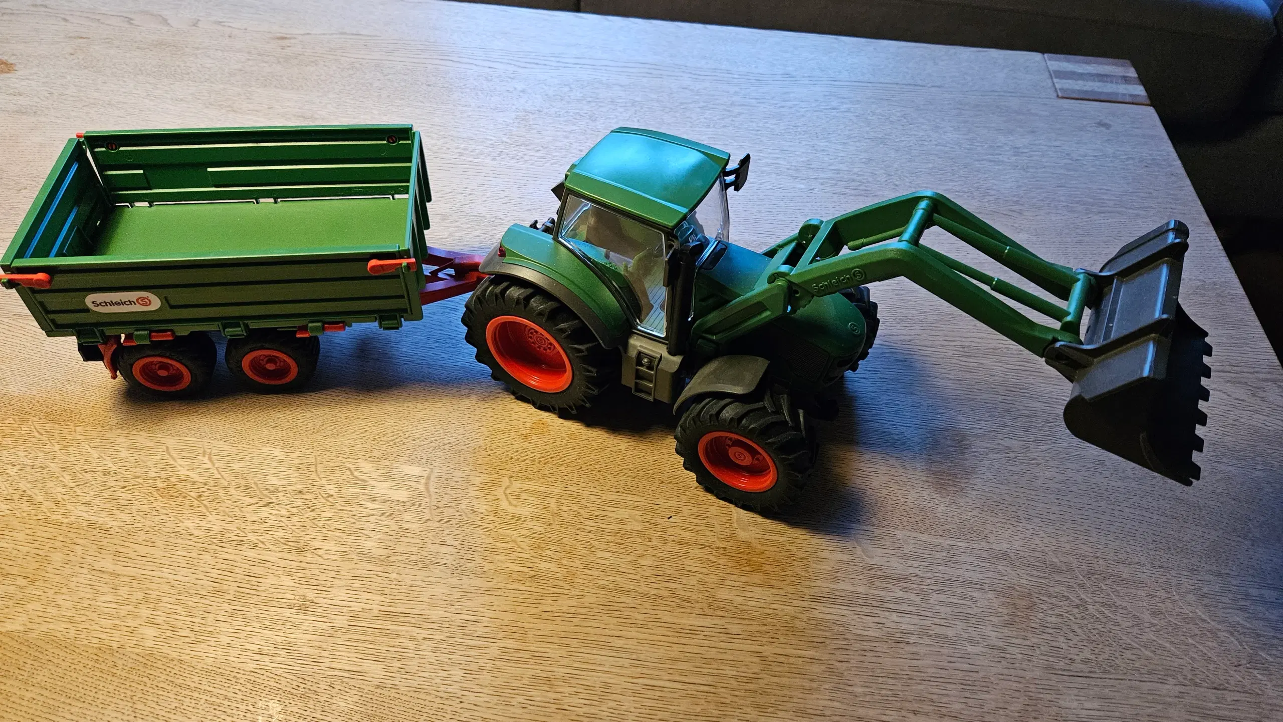 Velholdt Schleich traktor