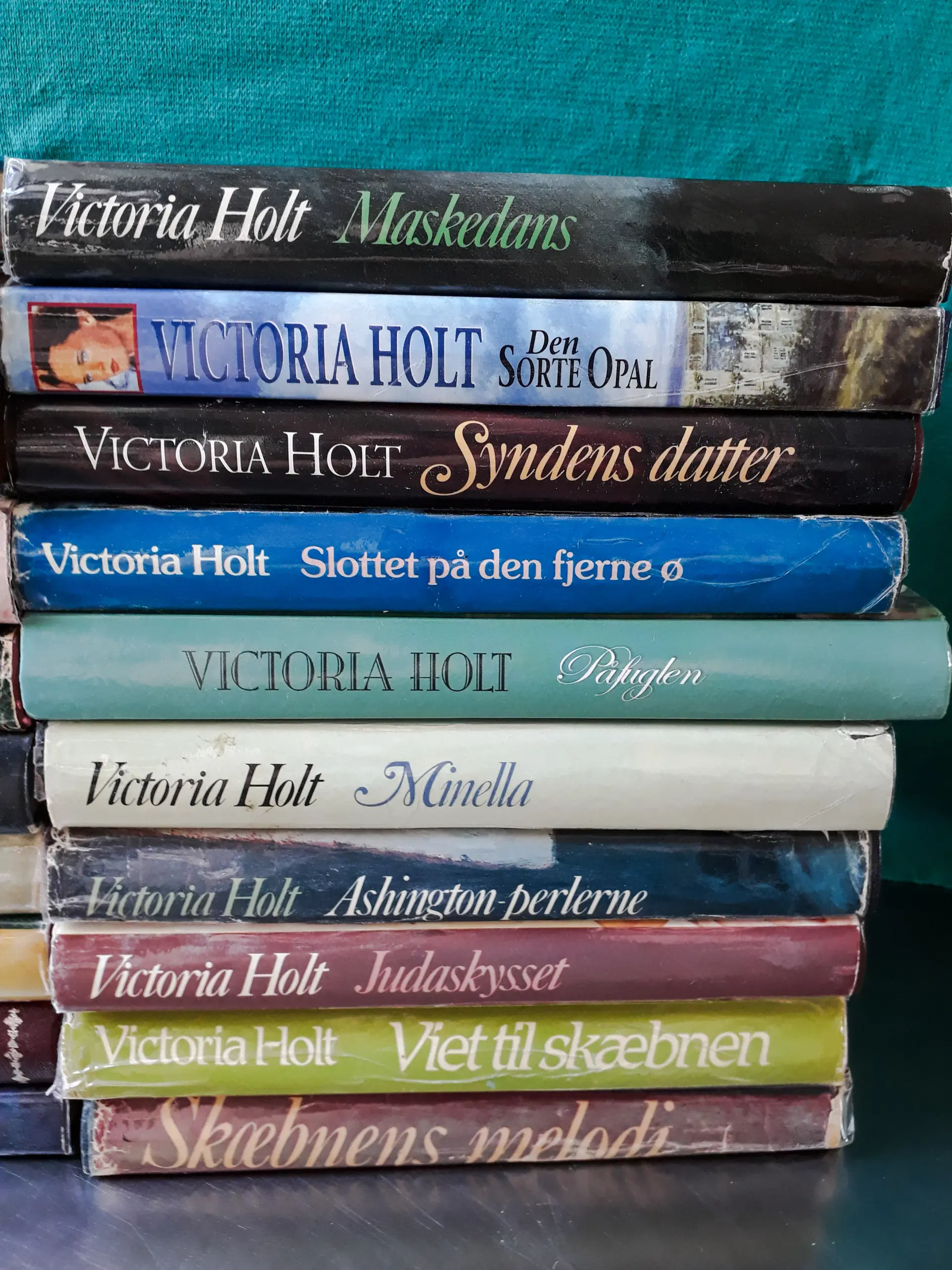 32 stk Victoria Holt Samlet serie