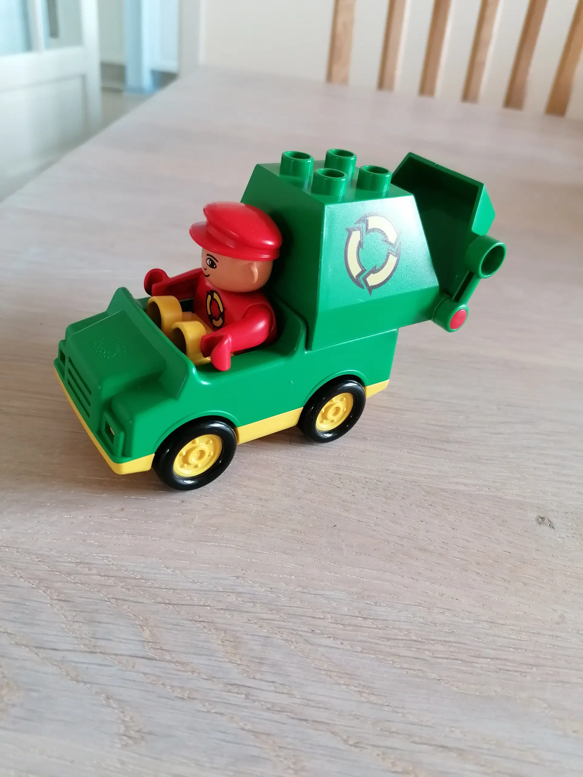 Dublo/ Lego Skraldebil med fører