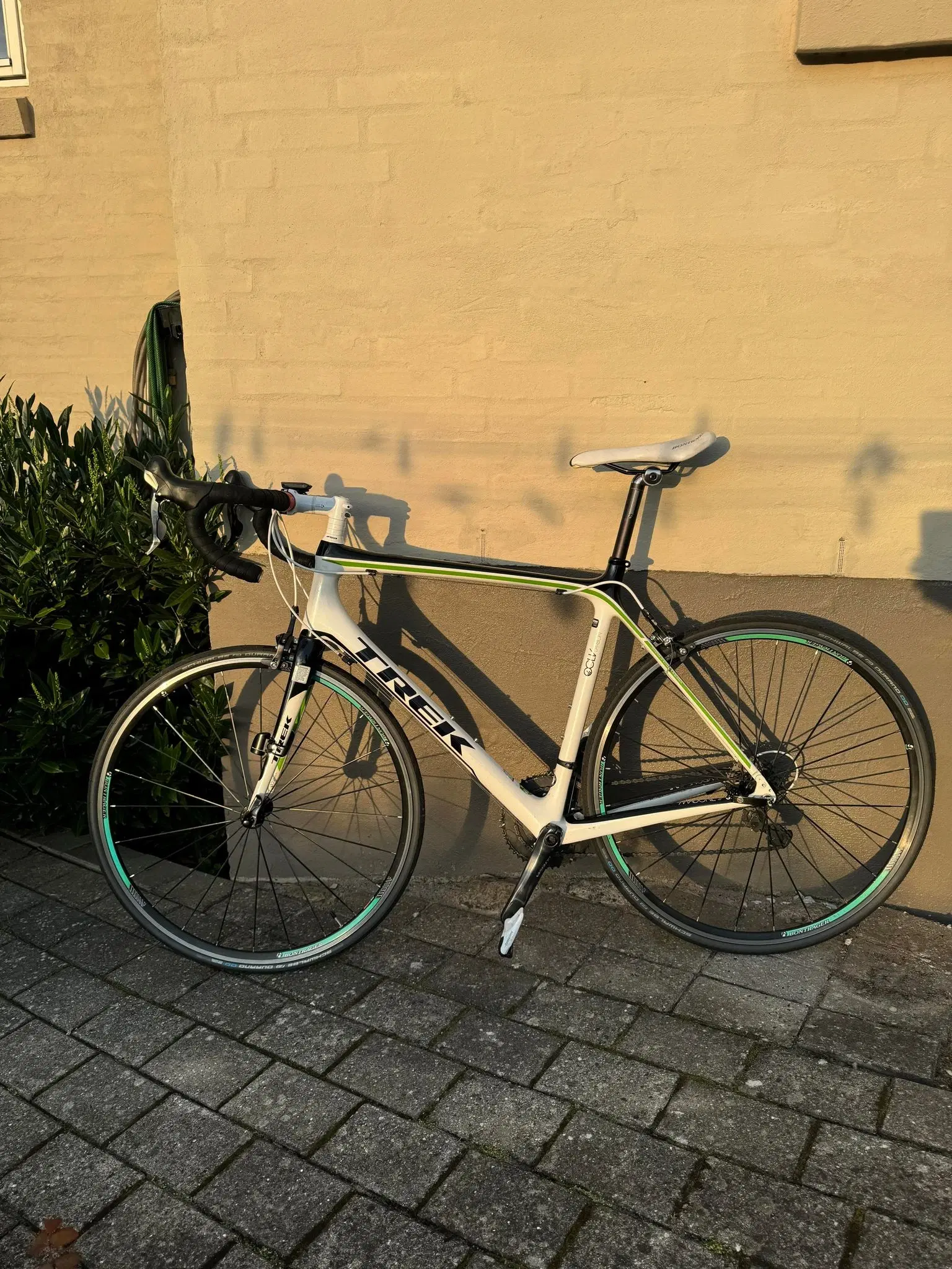 Trek Madone 35 - Racercykel