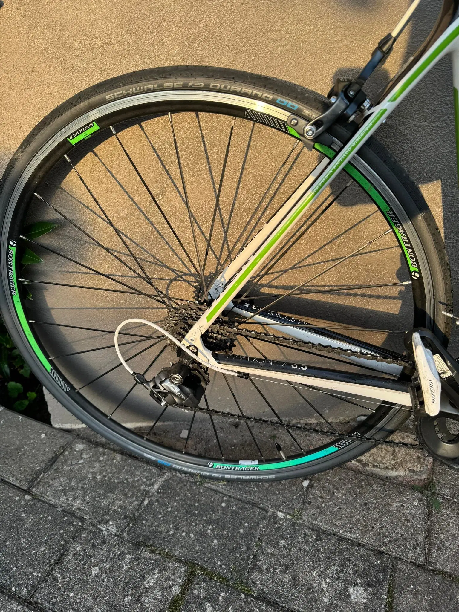 Trek Madone 35 - Racercykel