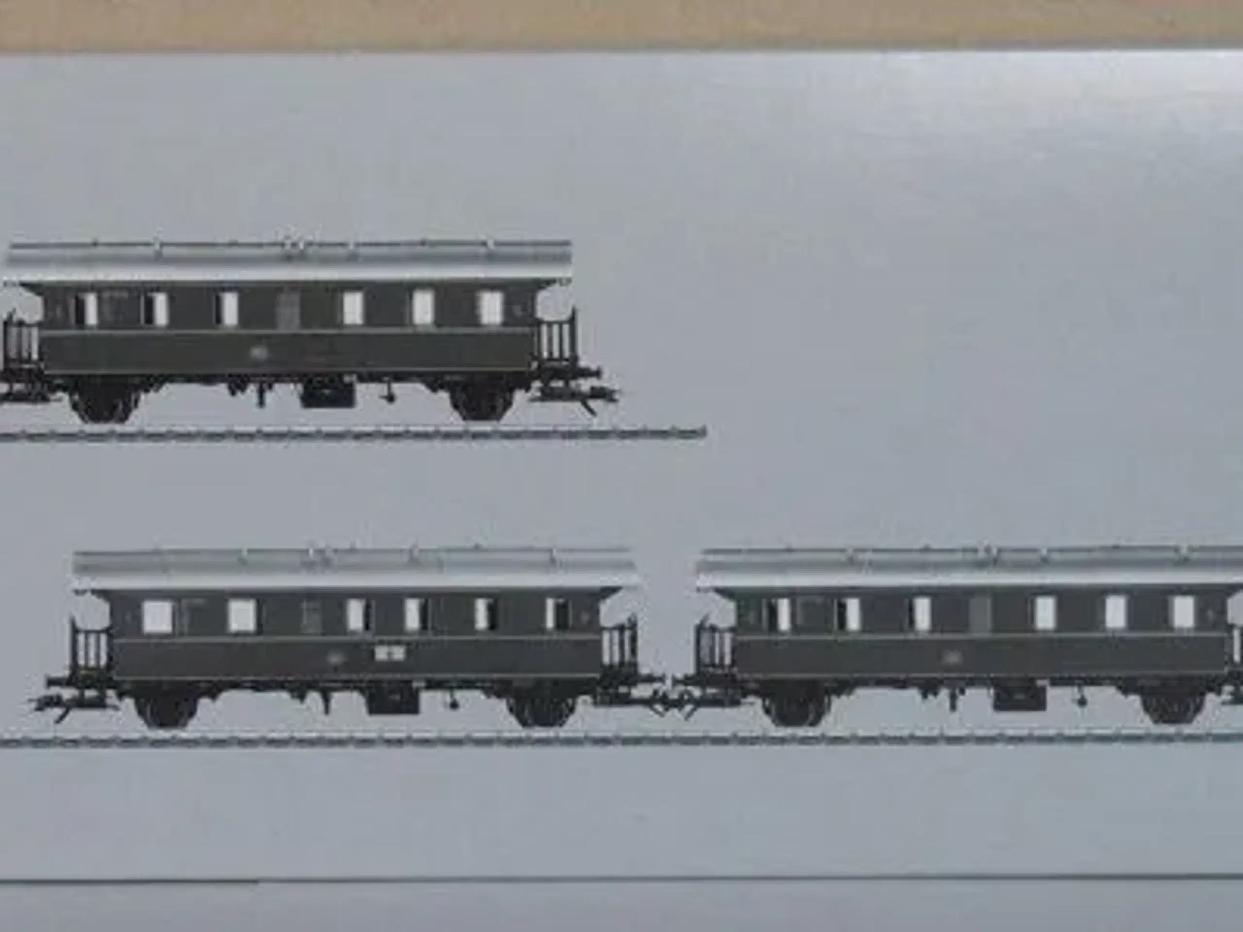 Märklin 26577 V36 diesel-lok med 4 vogne