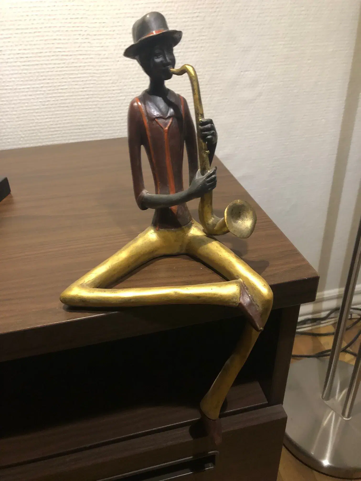 Bronzefigur saxofonist