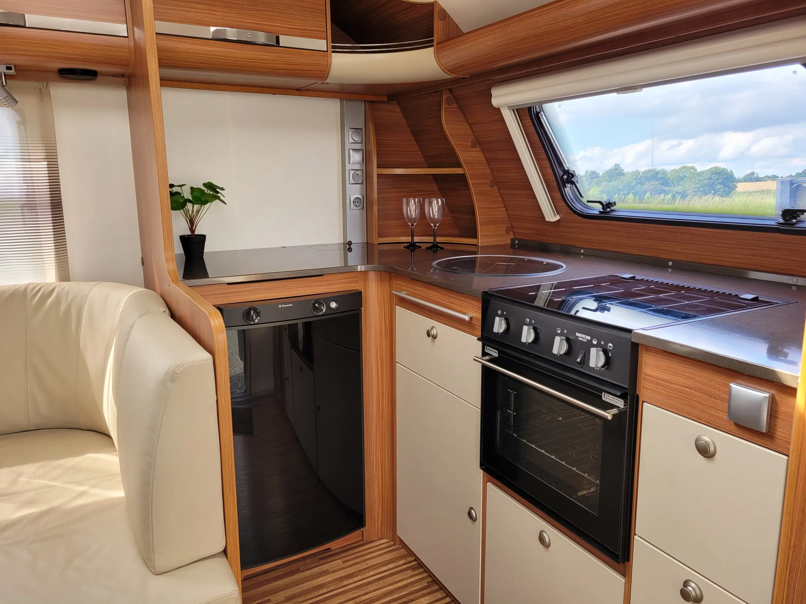 2013 Adria 613 HTBILLIG ENGROS