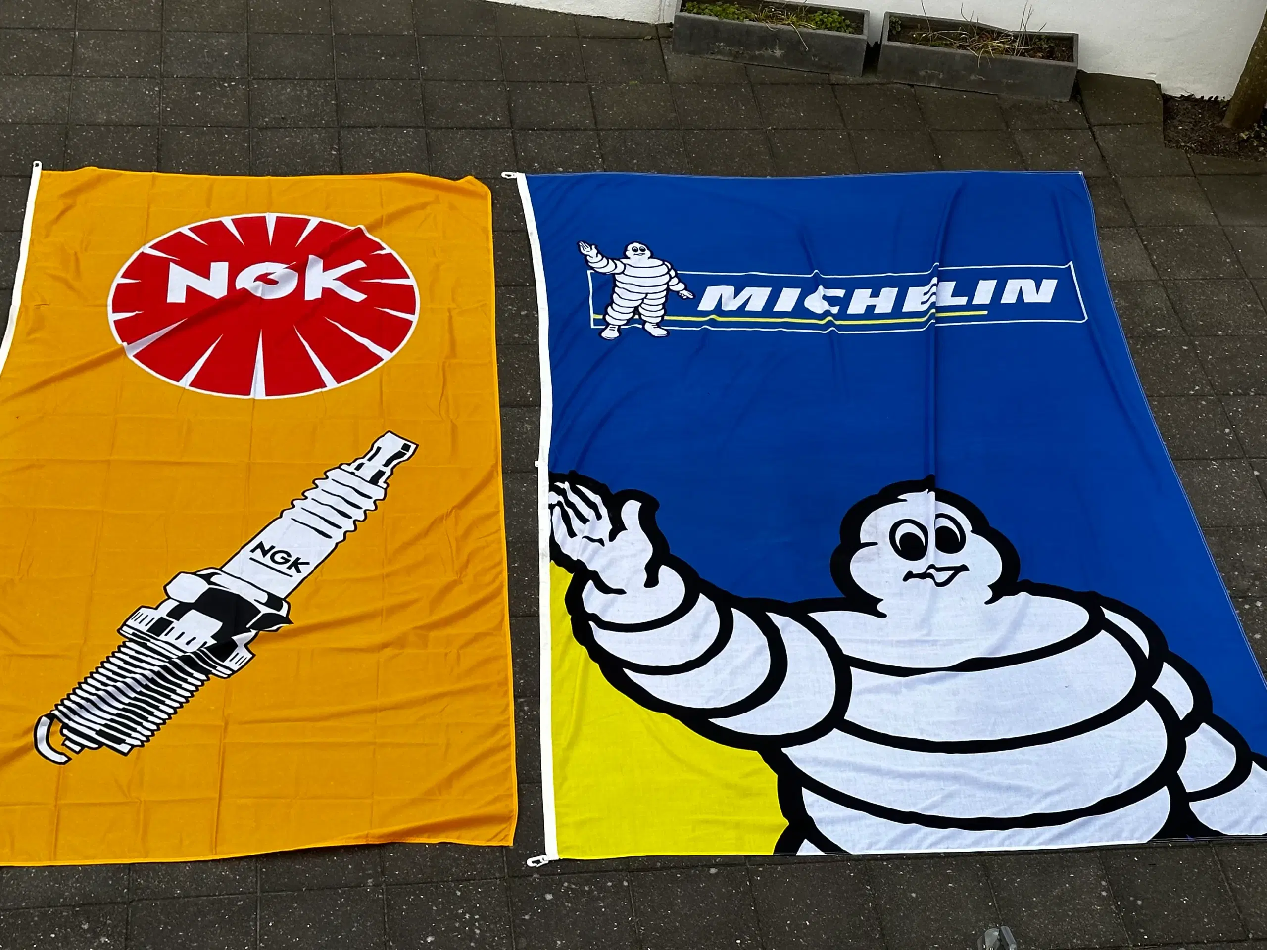 Ngk og Michelin bannere