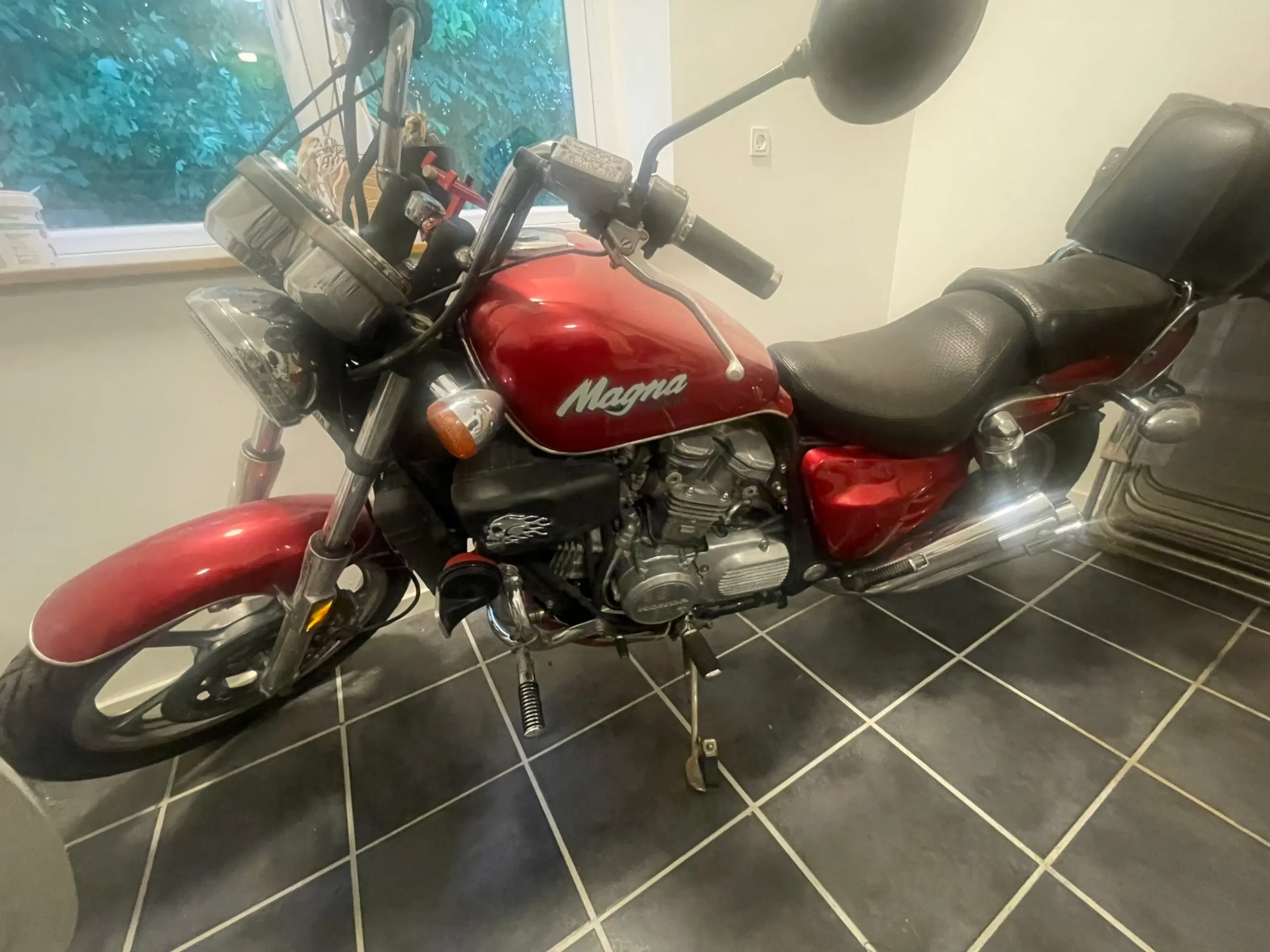 Honda Super Magna 700