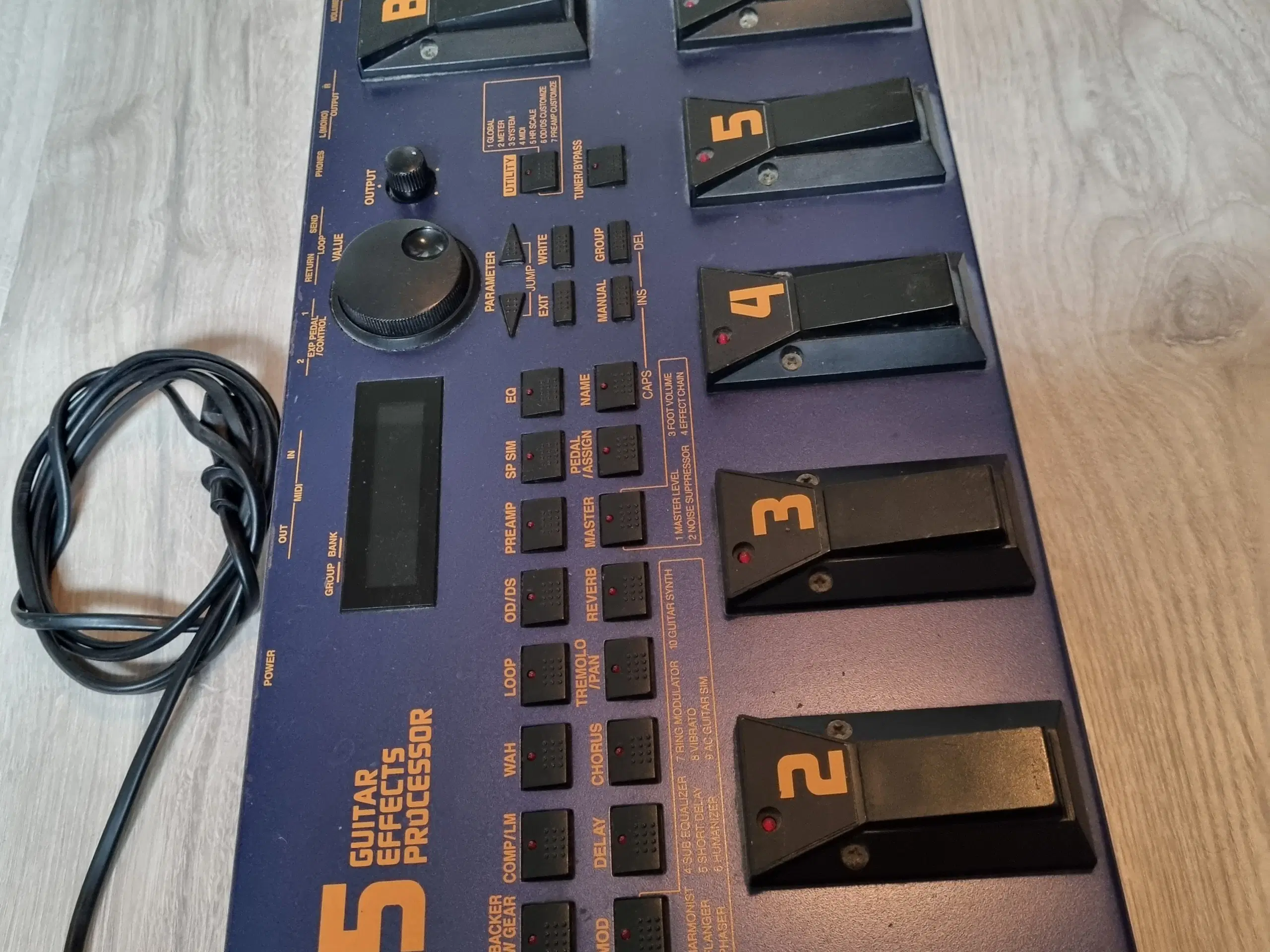 Multipedal - Boss GT-5