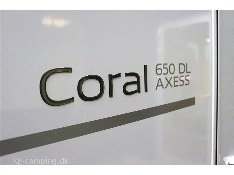 2023 - Adria Coral 650 DL   Velindrettet autocamper med enkeltsenge og mulighed for udvidelse