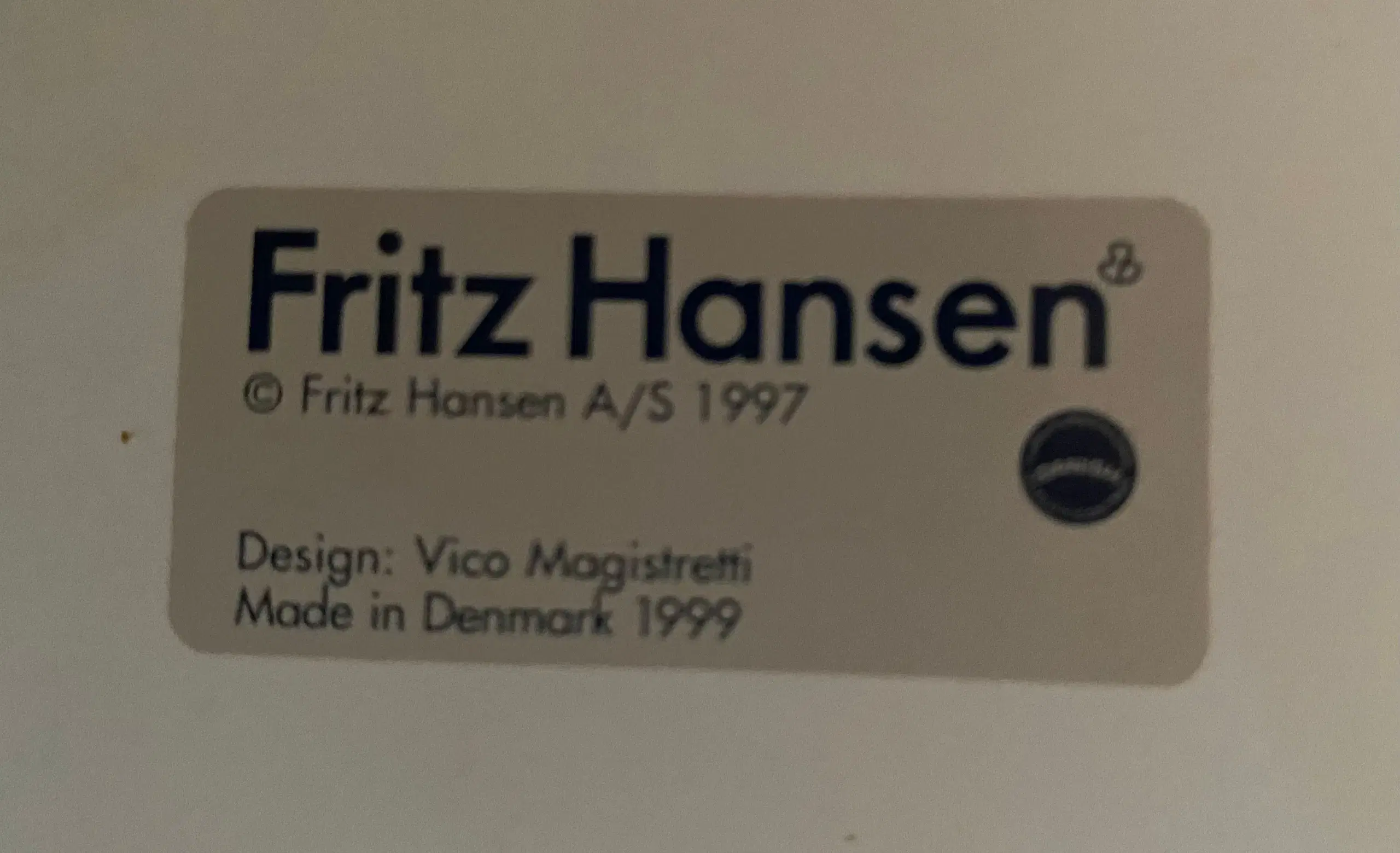 Fritz Hansen rundt spisebord m/4stole