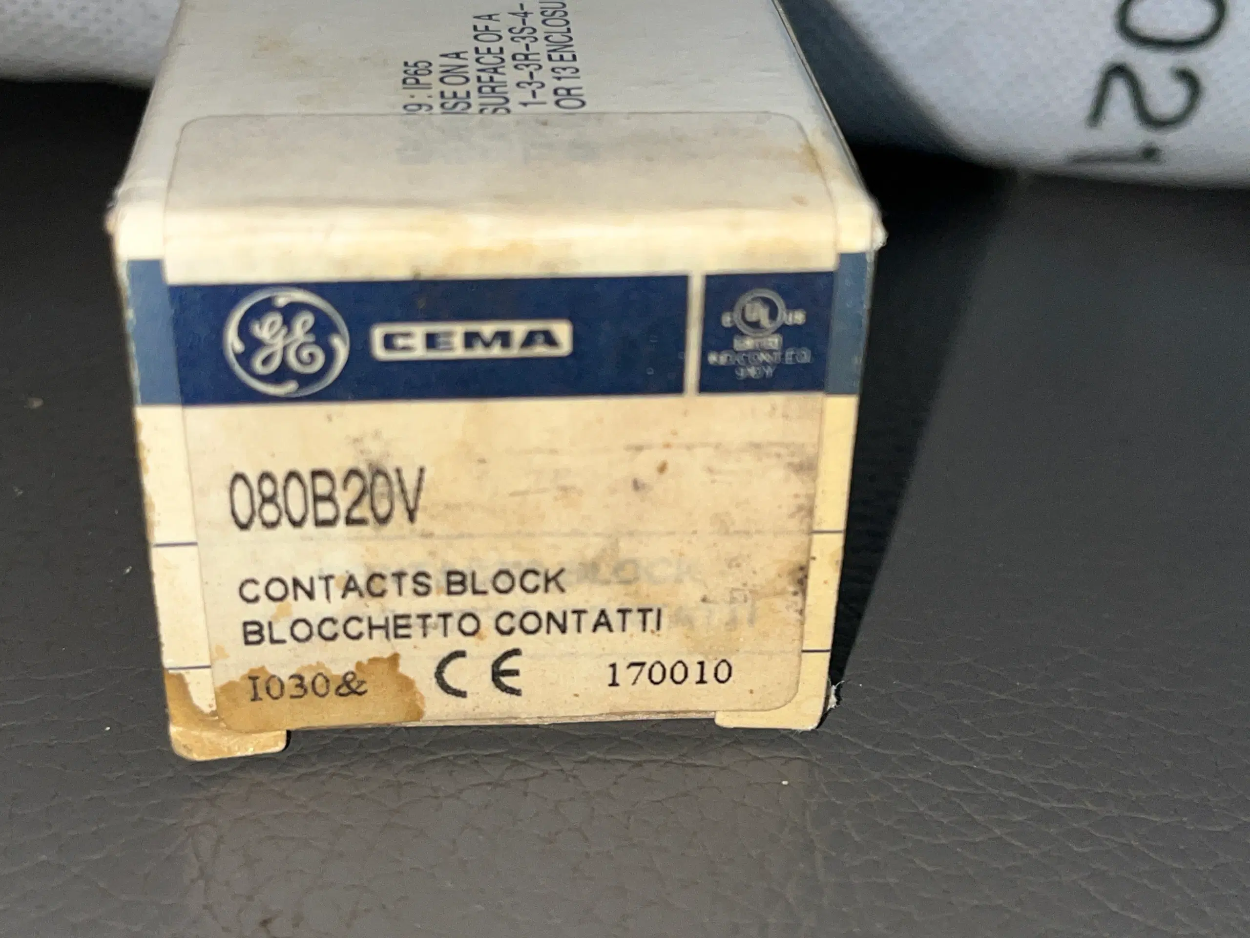 CEMA 080B20V relæ kontakt blok