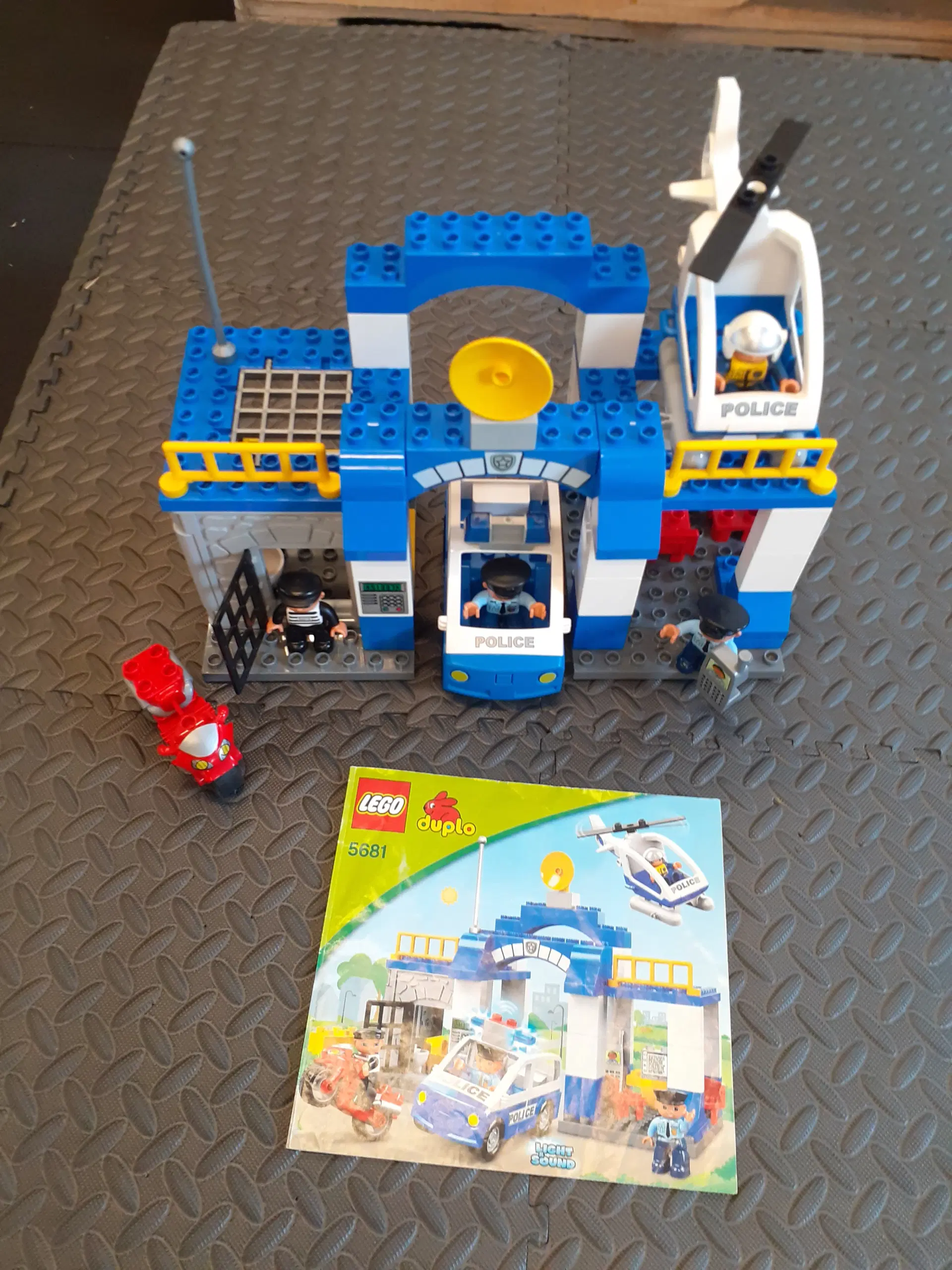 LEGO Duplo 5681 Politistation