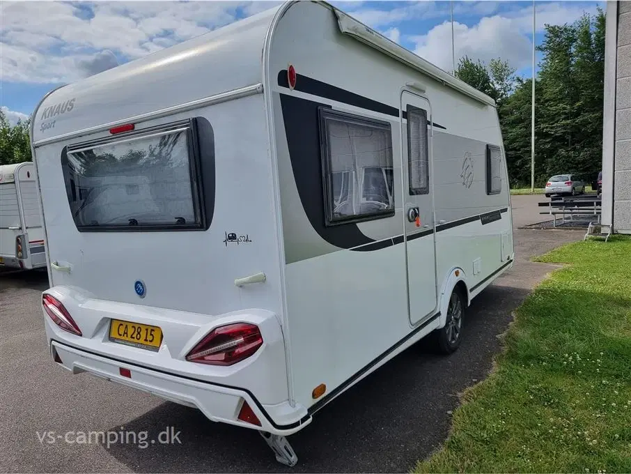 2020 - Knaus Sport 450 FU - Silver Selection   UALMINDELIG VELHOLDT CAMPINGVOGN