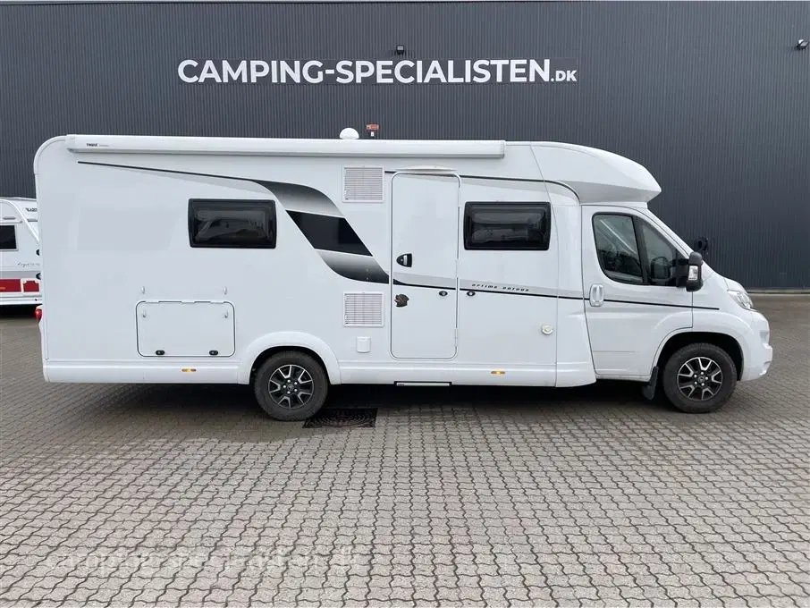 2023 - Hobby Optima On Tour T70 F   Så godt som ny – Hobby Optima On Tour T70 F fra 2023 – kan nu opleves hos Camping-Specialisten i Silkeborg