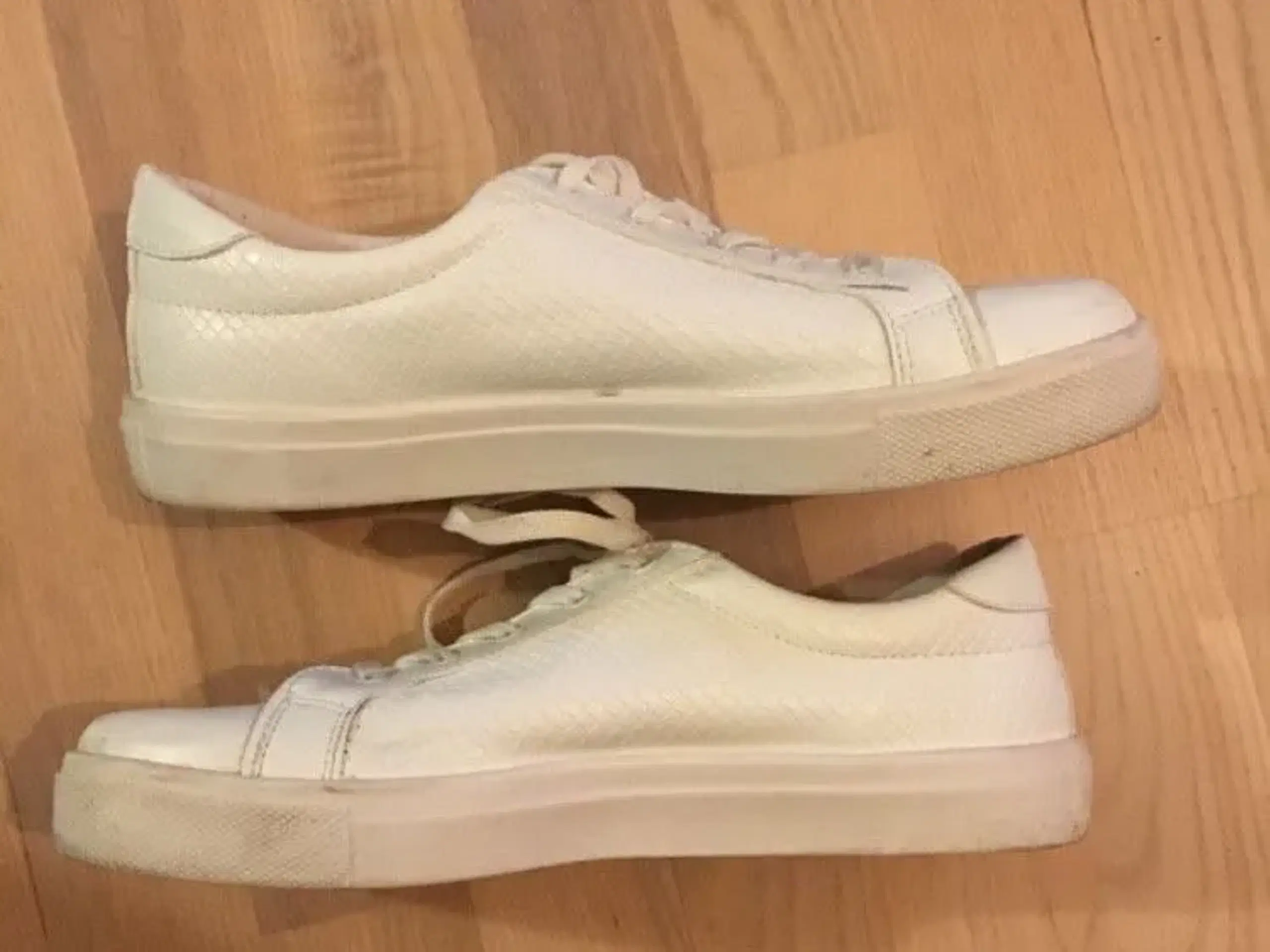 Topshop sneakers str 40