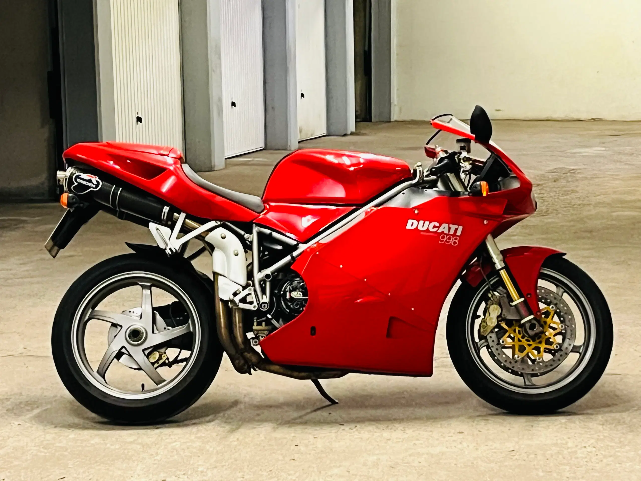 Evt. byt. med Tesla.  Ducati 998 Testastretta