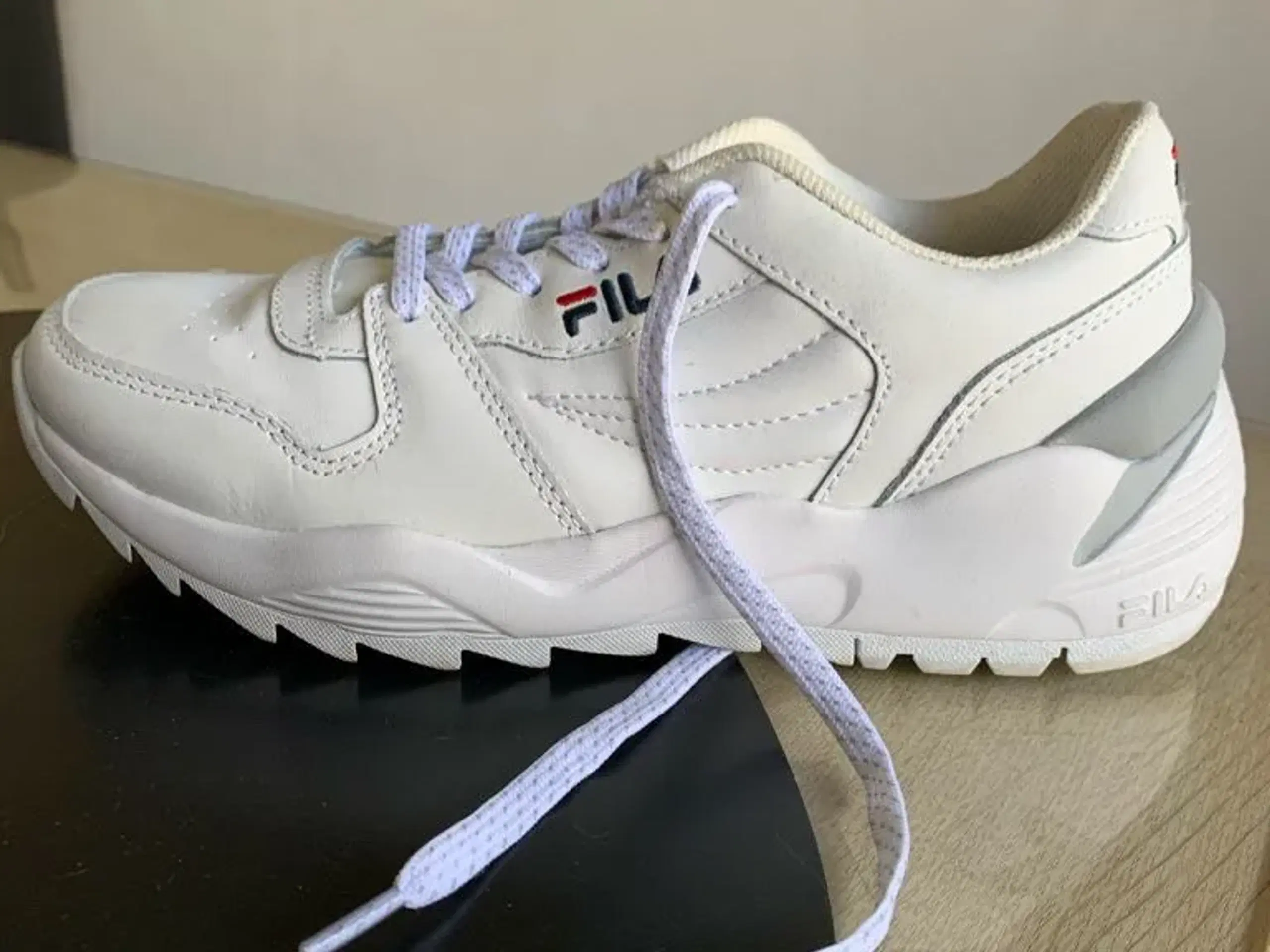 FILA sko