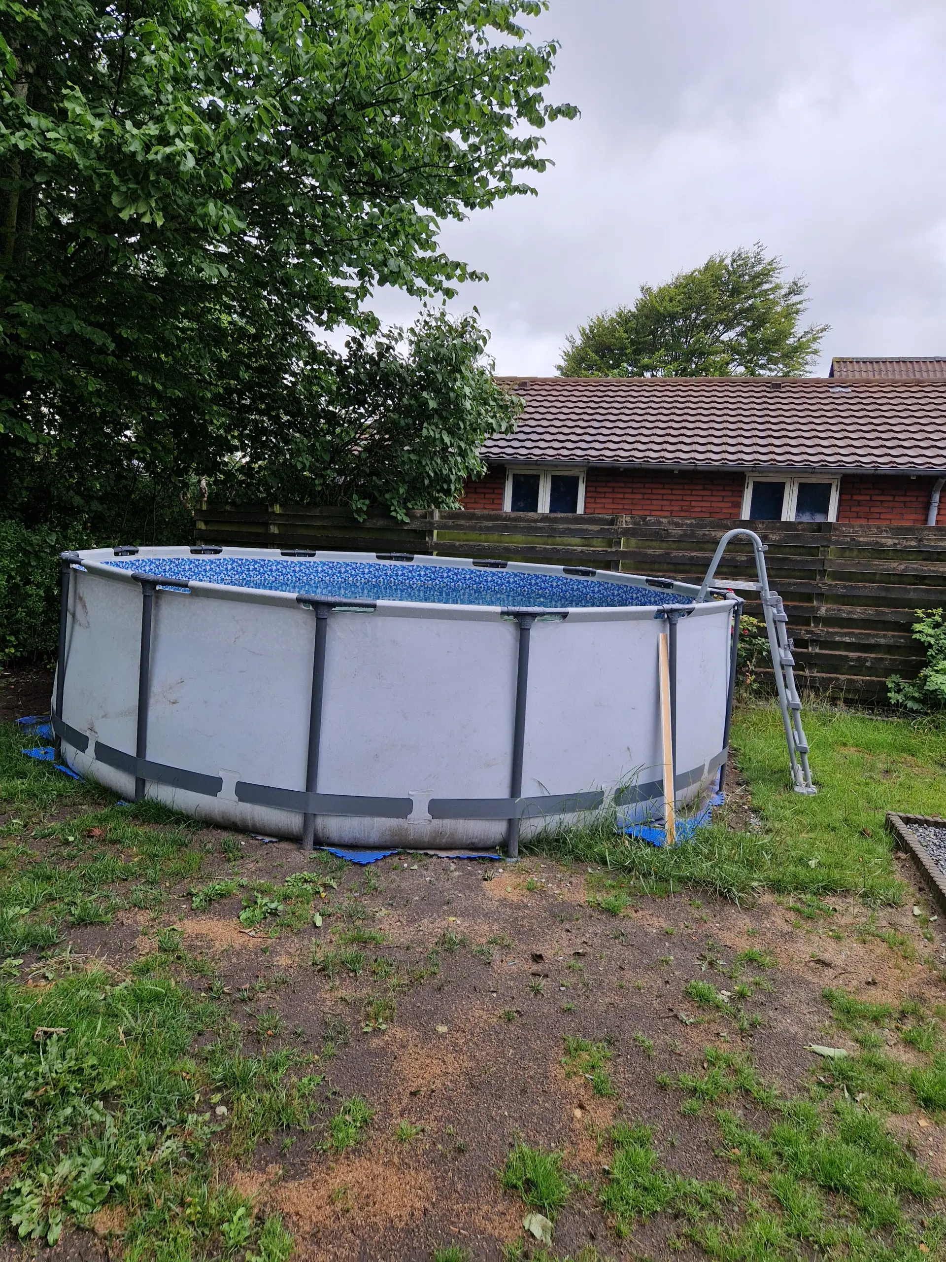 Pool 17000 liter