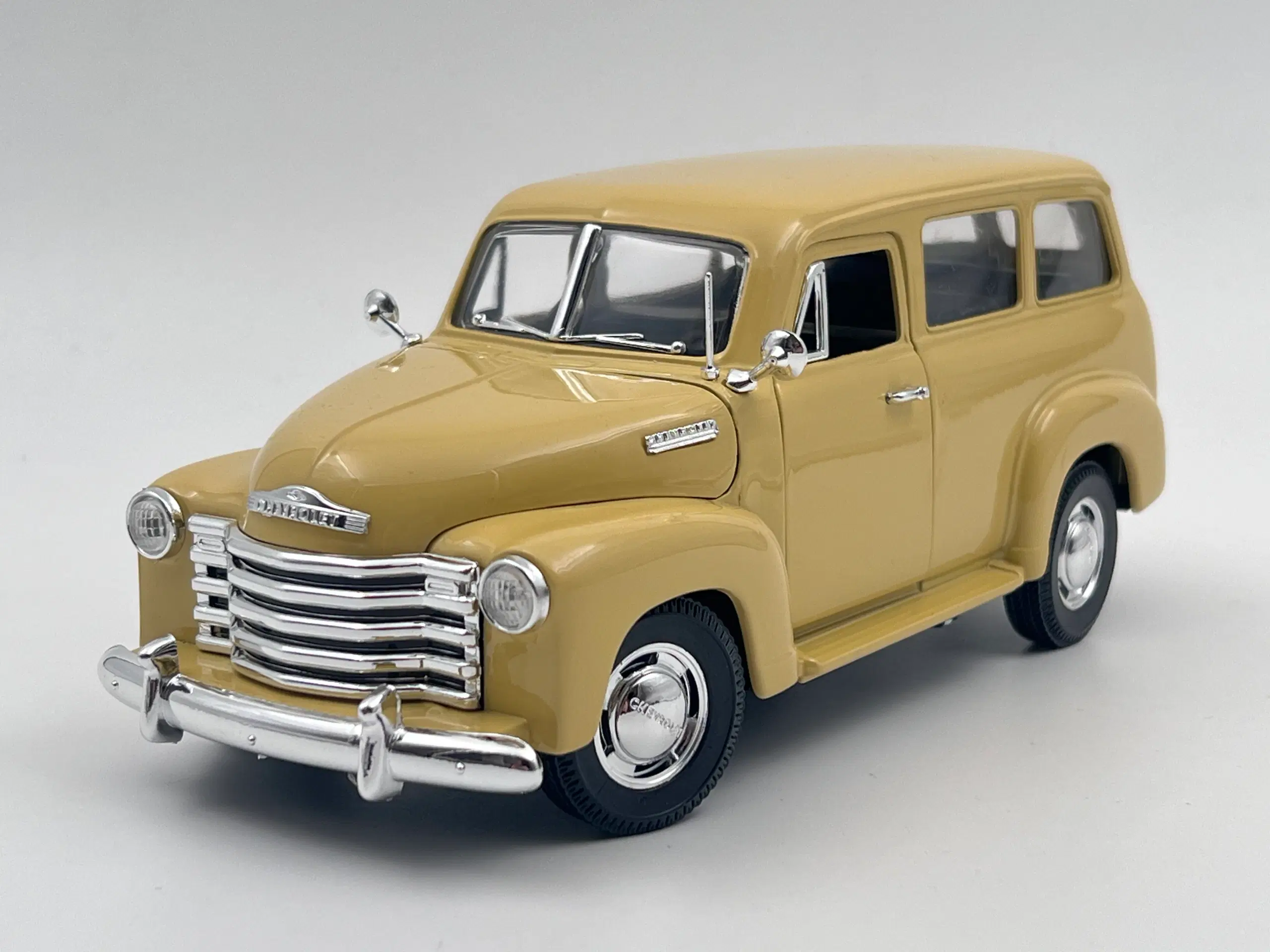 1950 Chevrolet Suburban 1:18  Flot og detaljeret