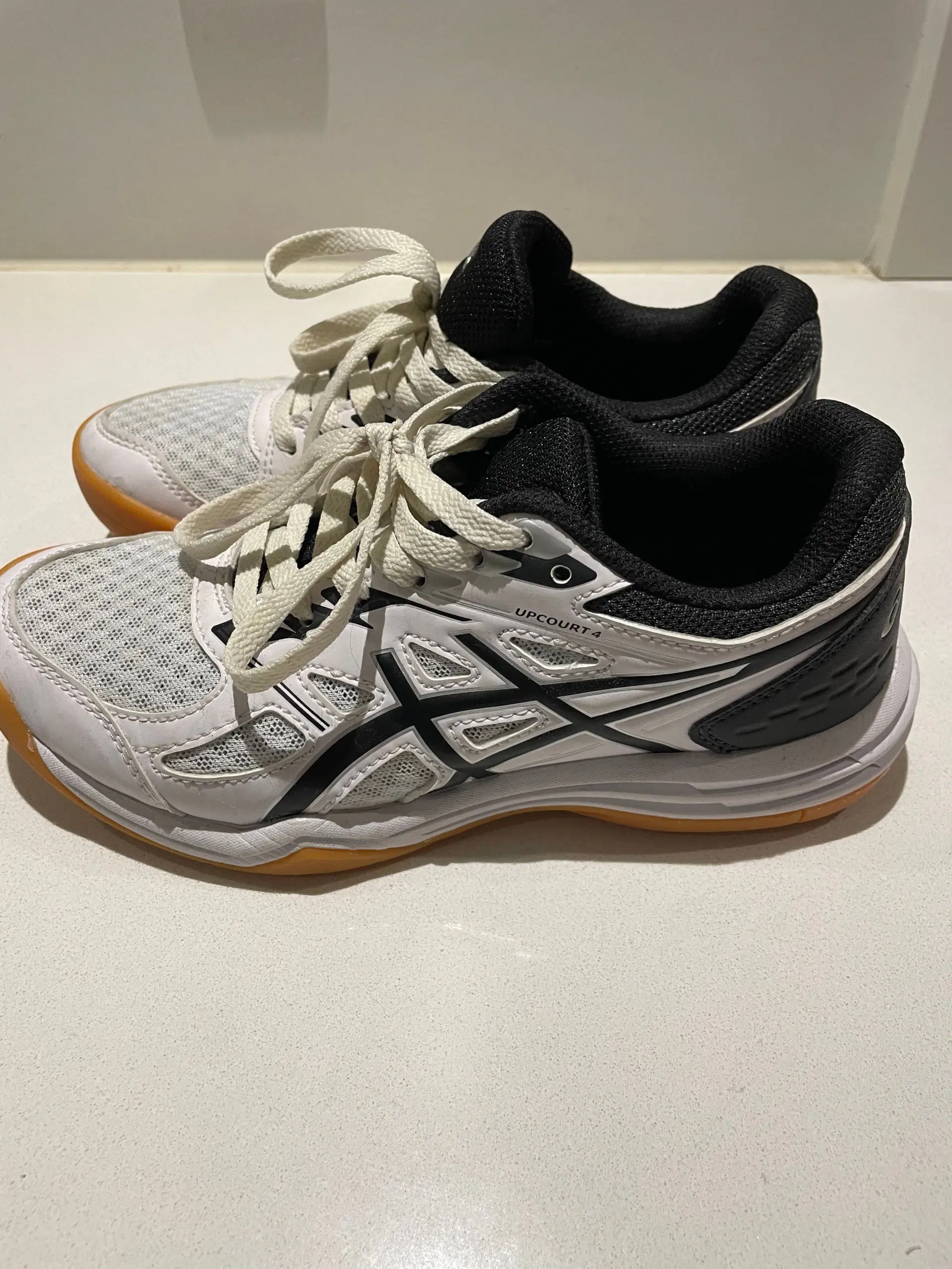 Asics Håndboldsko str 325 og 345